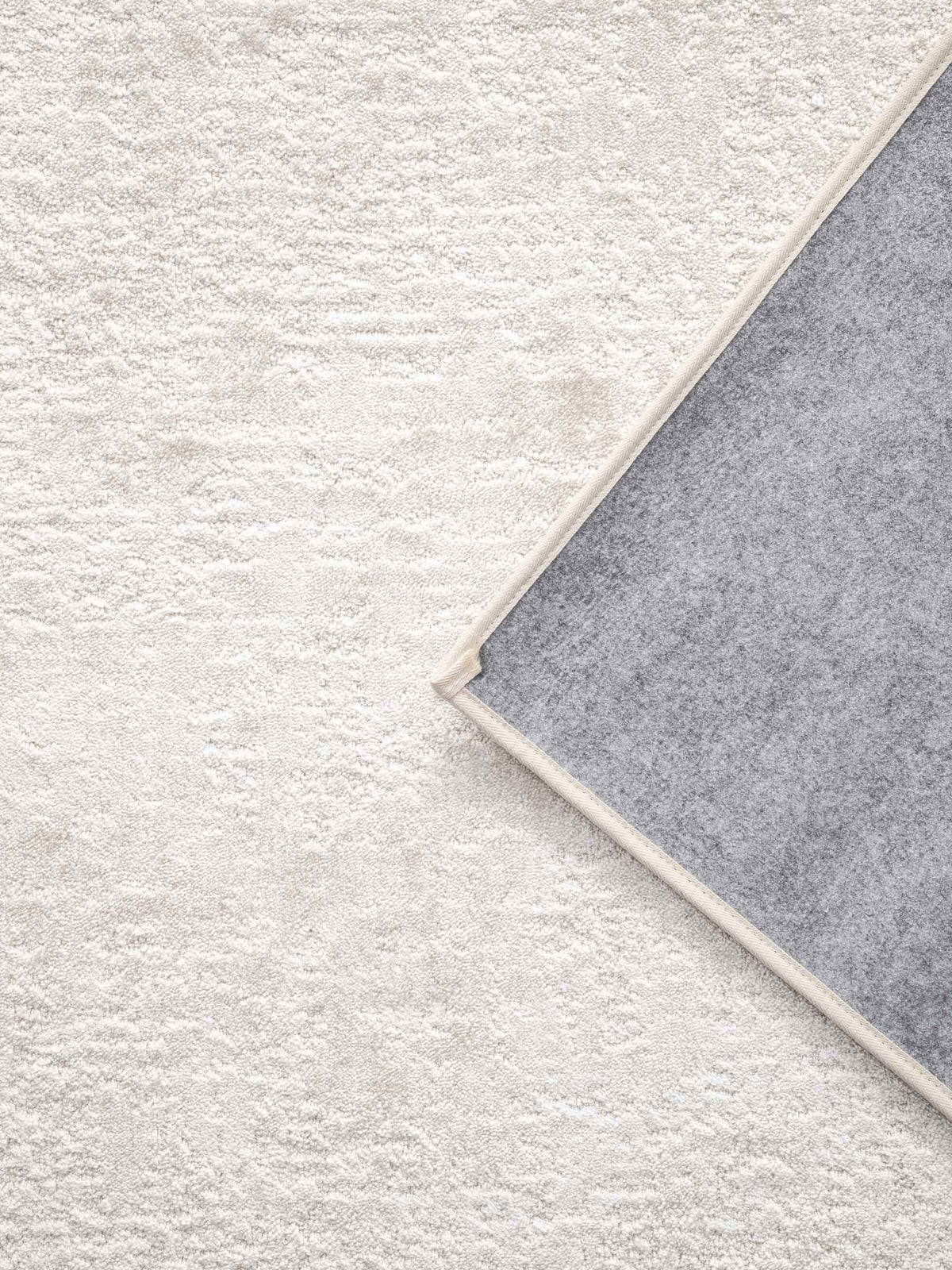 Airo soft pile rug in Silk White – NORUM