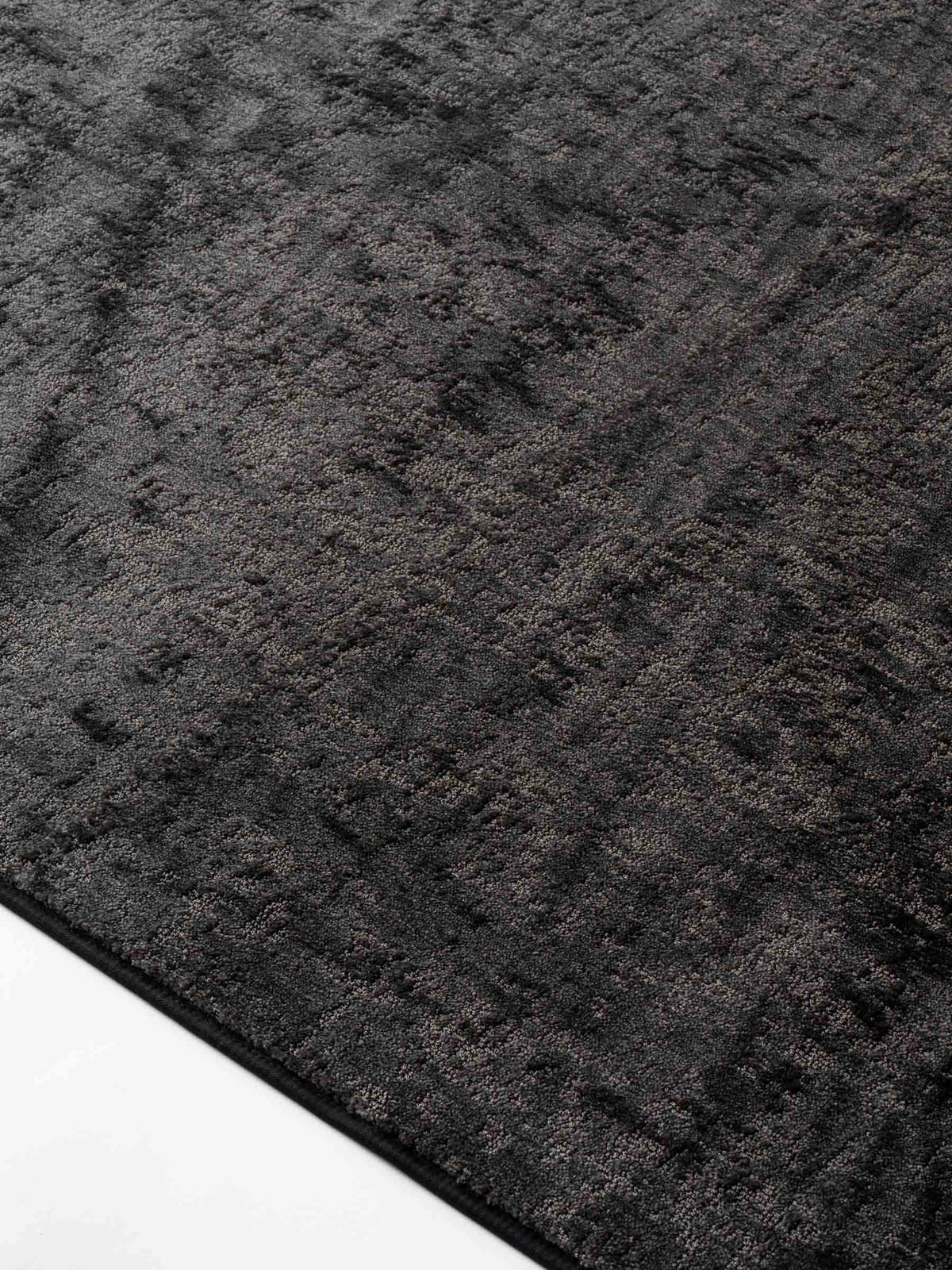 Airo soft pile rug in Soft Black – NORUM