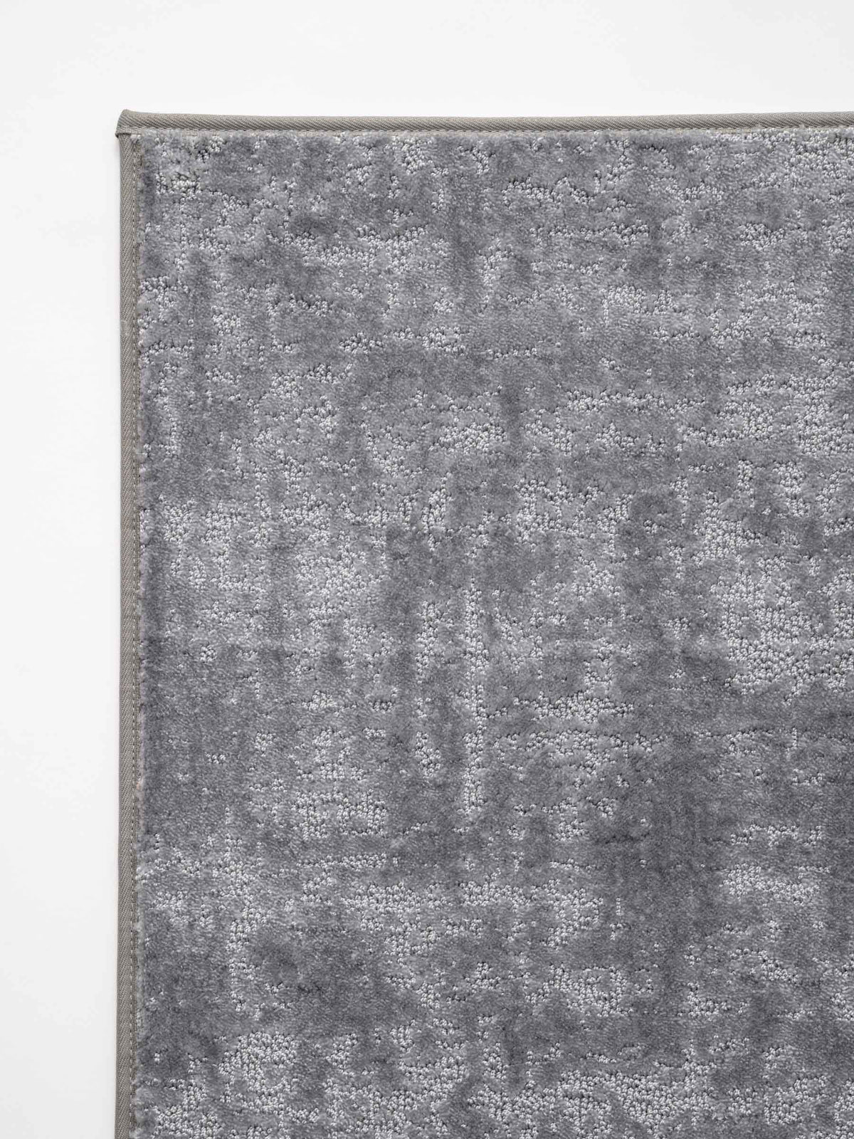 Airo soft pile rug in Stone Grey – NORUM