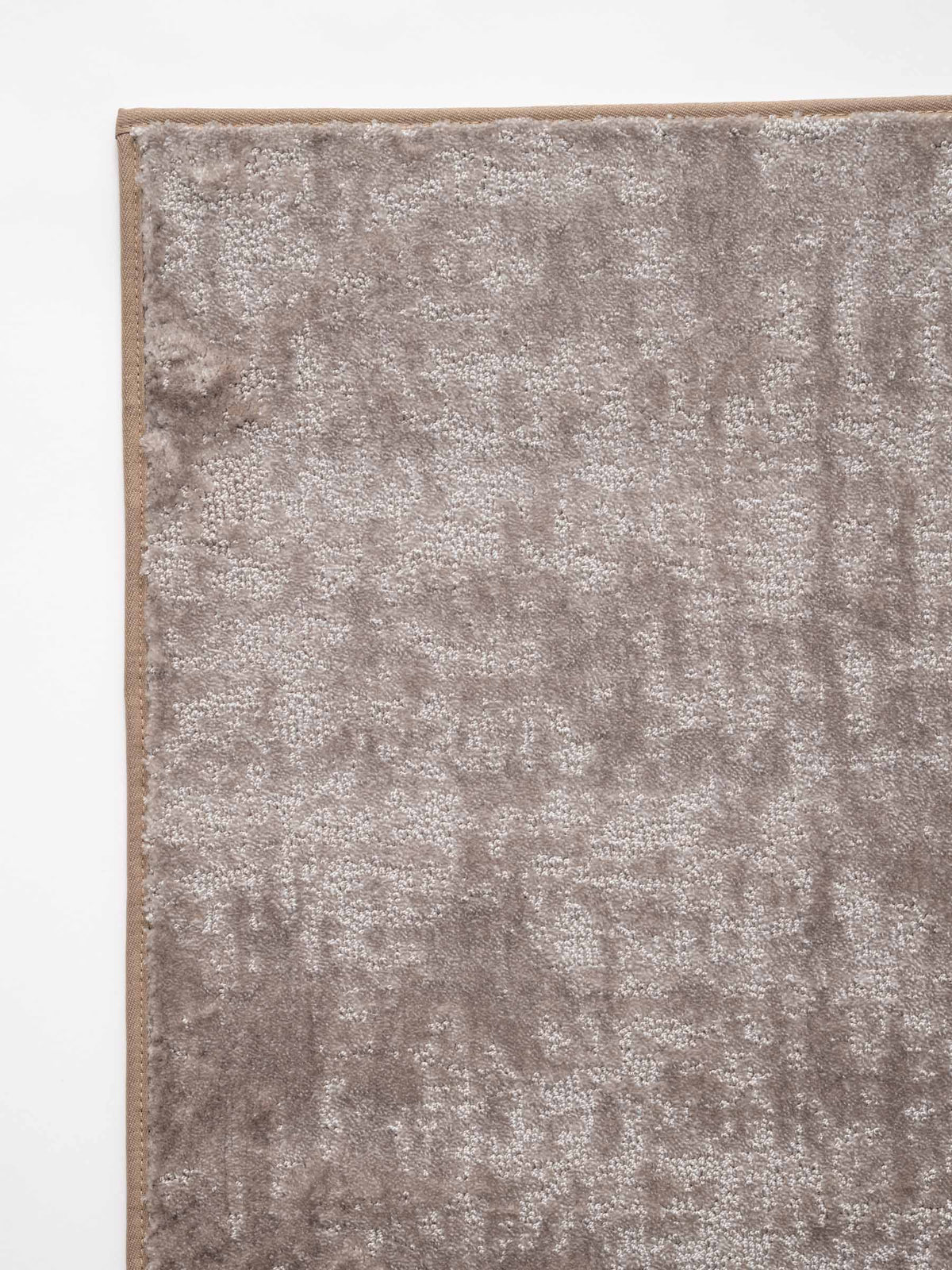 Airo soft pile rug in Velvet Sand – NORUM