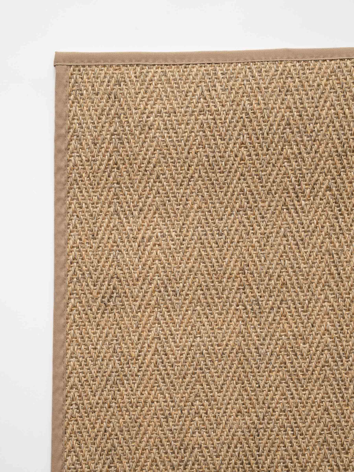 Arden sisal rug in Natural Straw – NORUM