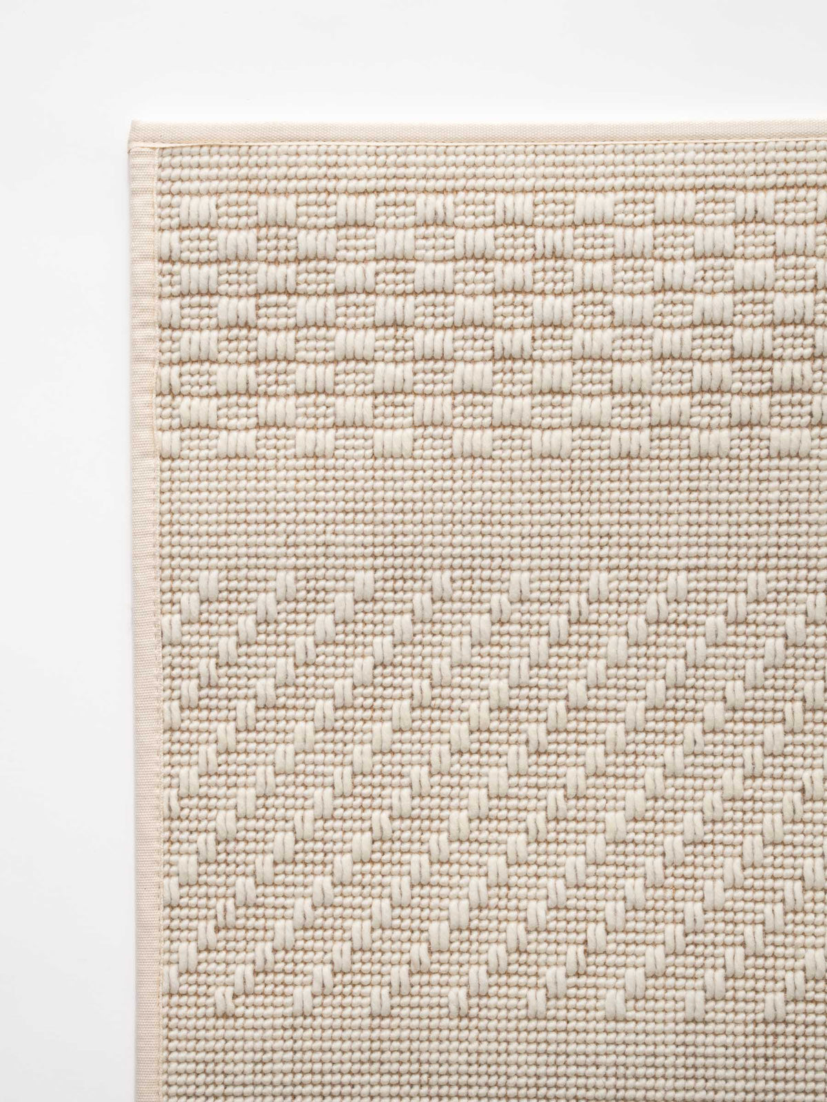 Arona wool rug in Cream White – NORUM