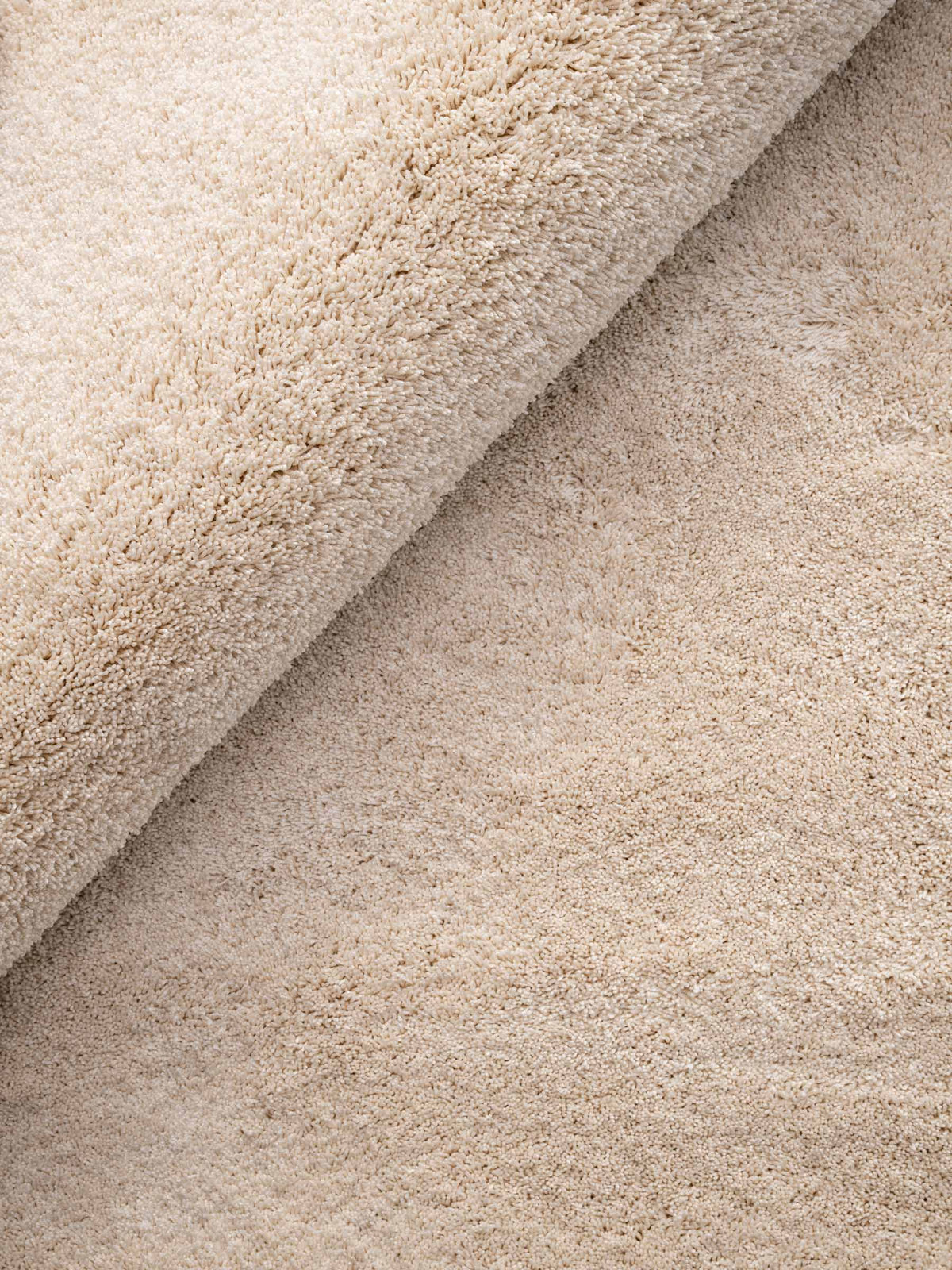 Avela soft pile rug in Off White – NORUM