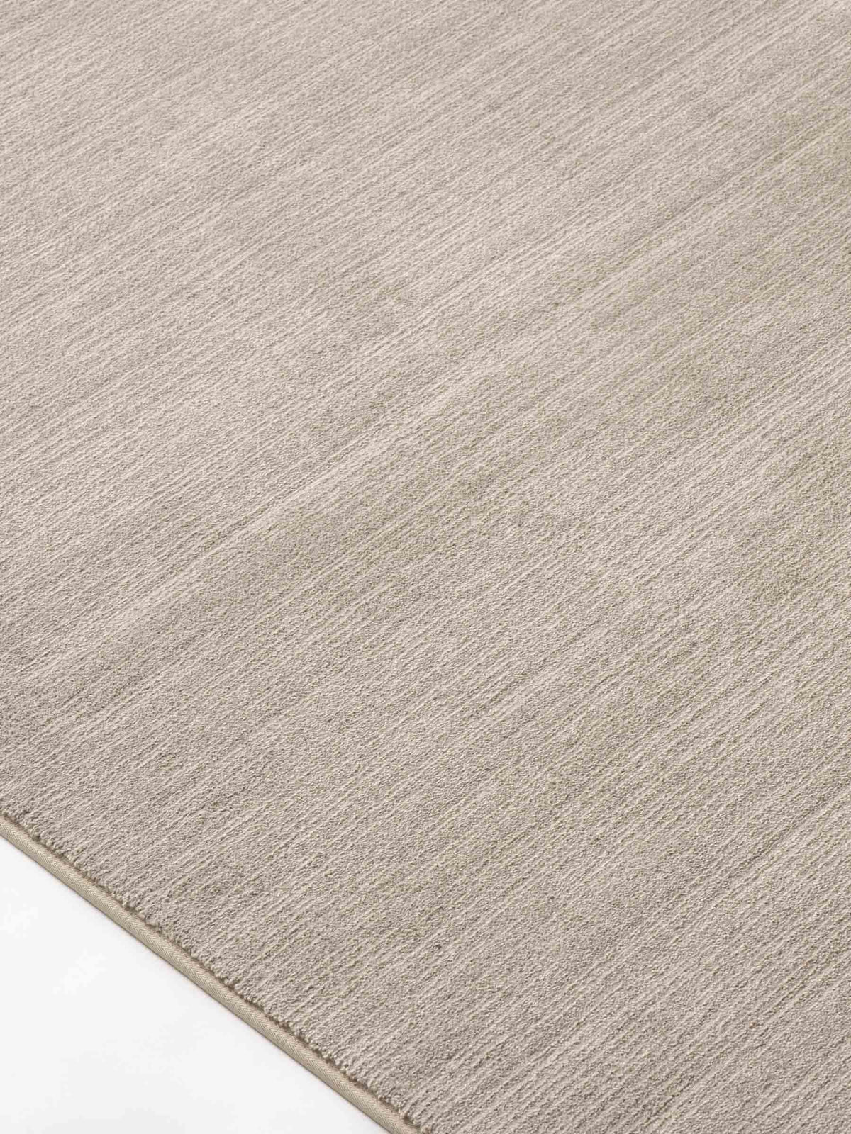 Elora soft pile rug in Light Grey – NORUM