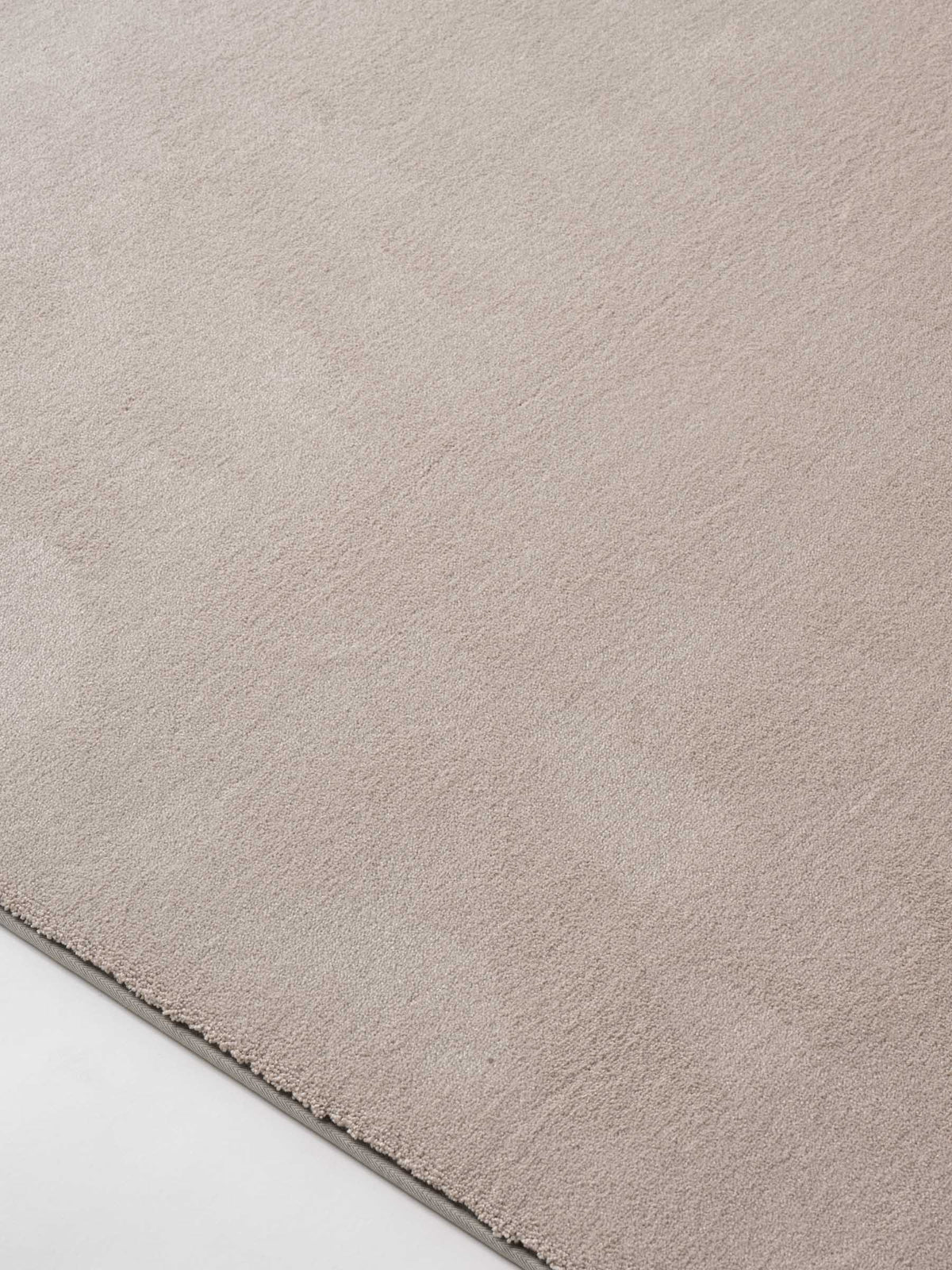 Noemi soft pile rug in Earth Grey – NORUM