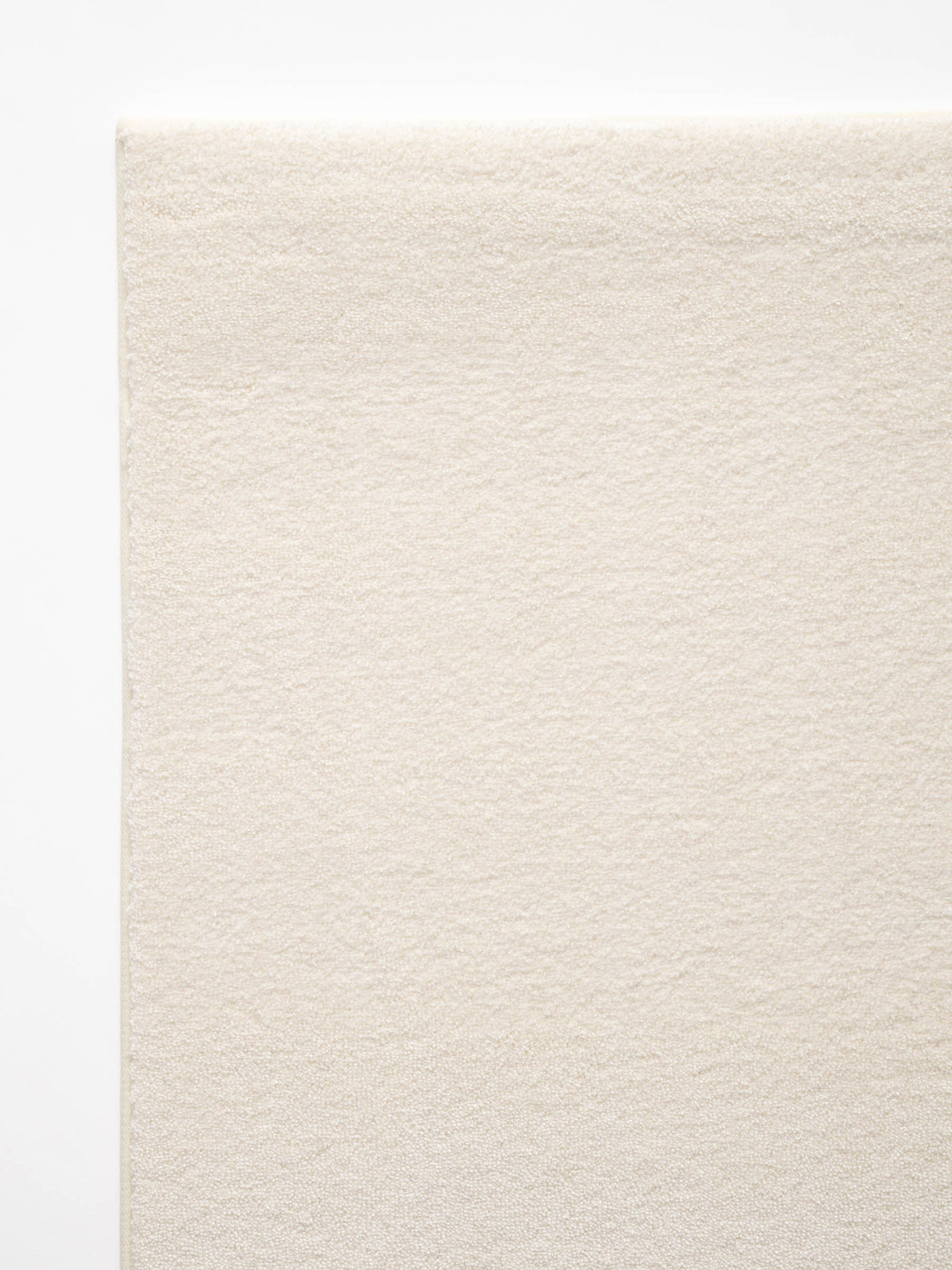 Noemi soft pile rug in Off White – NORUM