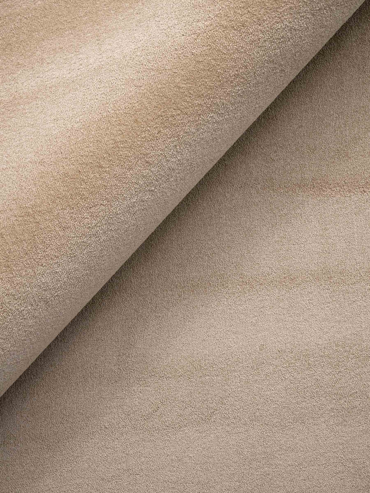 Noemi soft pile rug in Warm Beige – NORUM