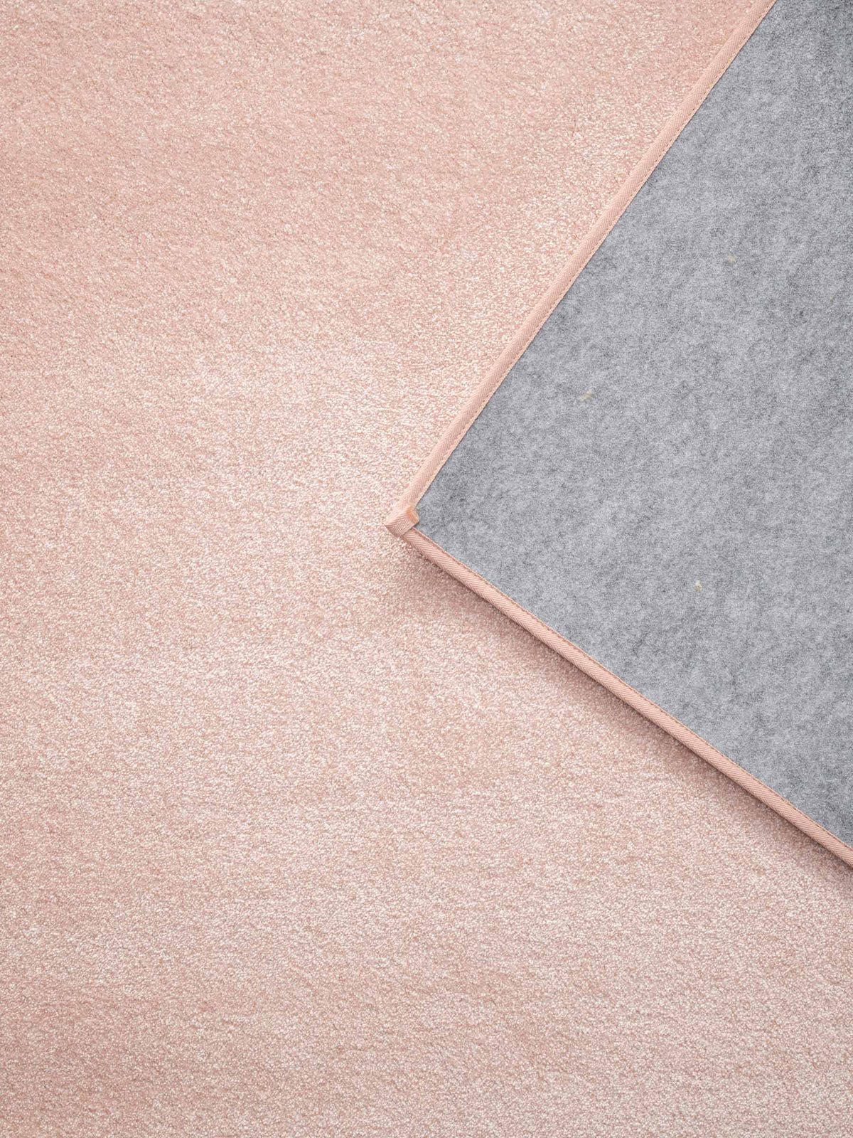 Nuva soft pile rug in Calm Rose – NORUM