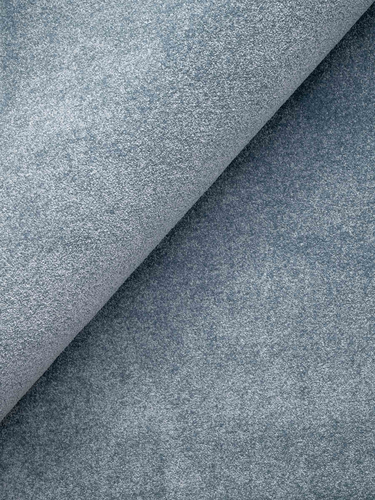 Nuva soft pile rug in Faded Blue – NORUM