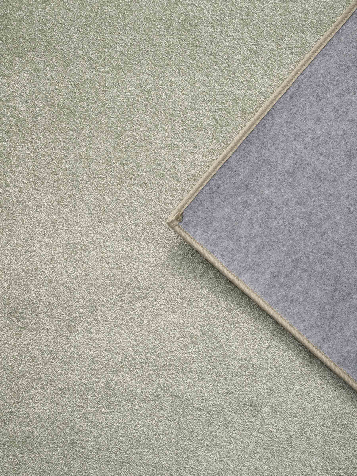 Nuva soft pile rug in Light Green – NORUM