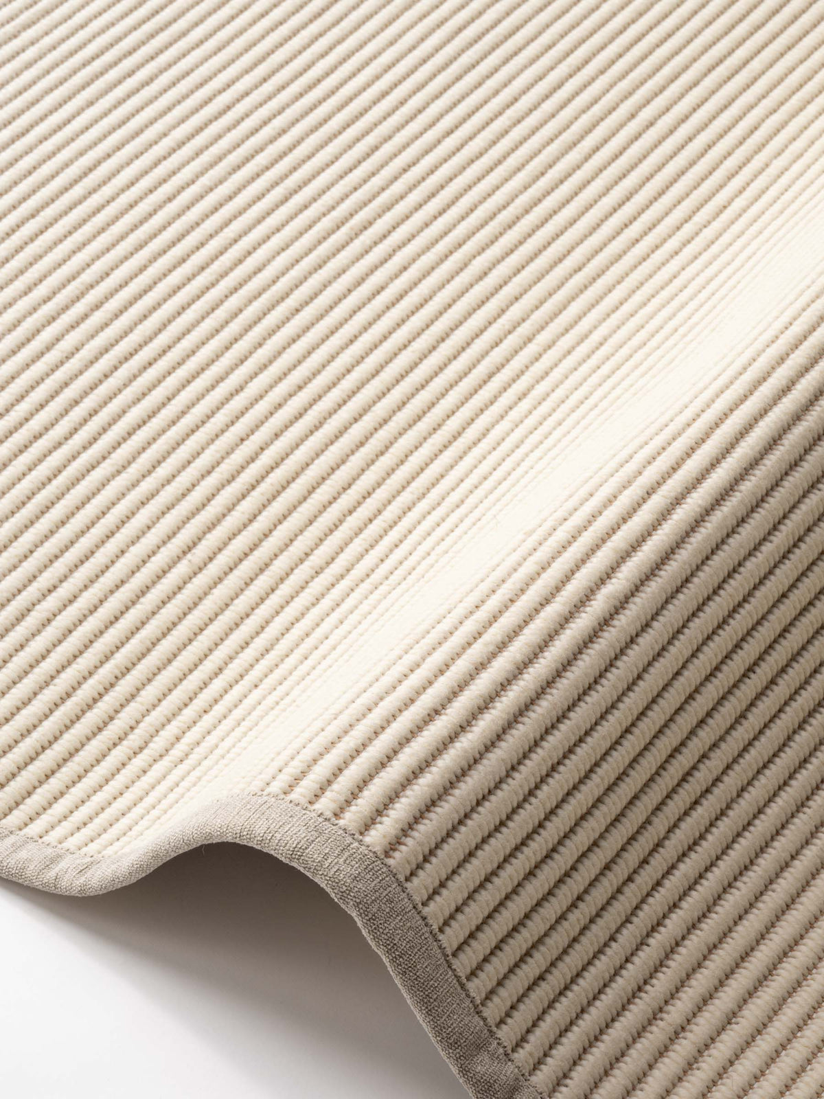 Taive wool rug in Cream White – NORUM