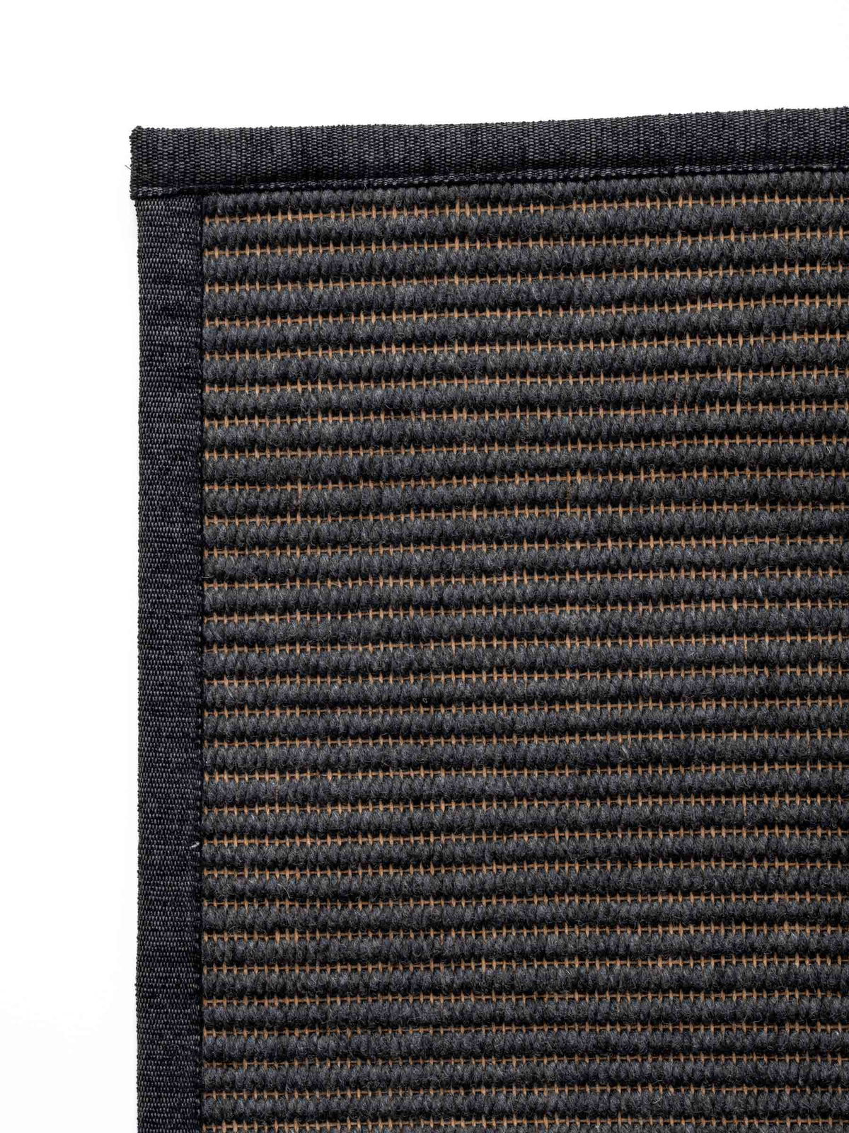 Taive wool rug in Soft Black – NORUM