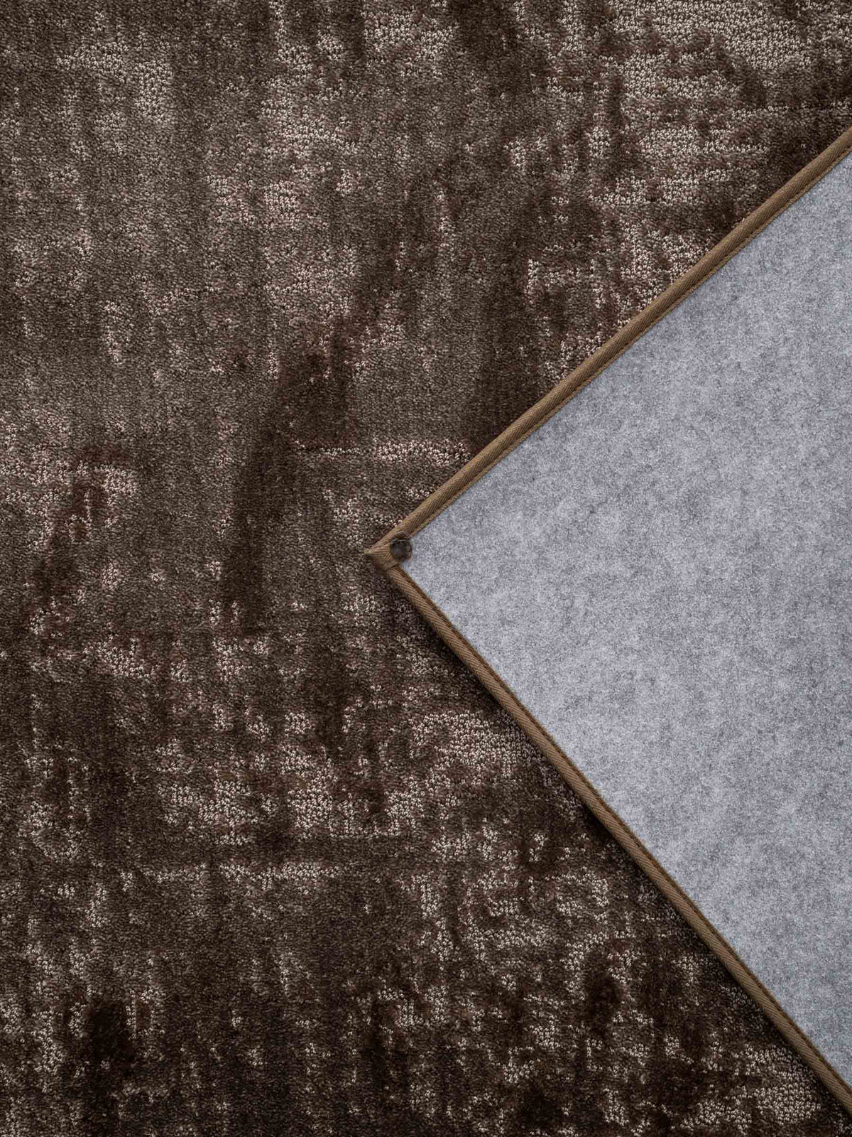 Airo soft pile rug in Deep Brown – NORUM