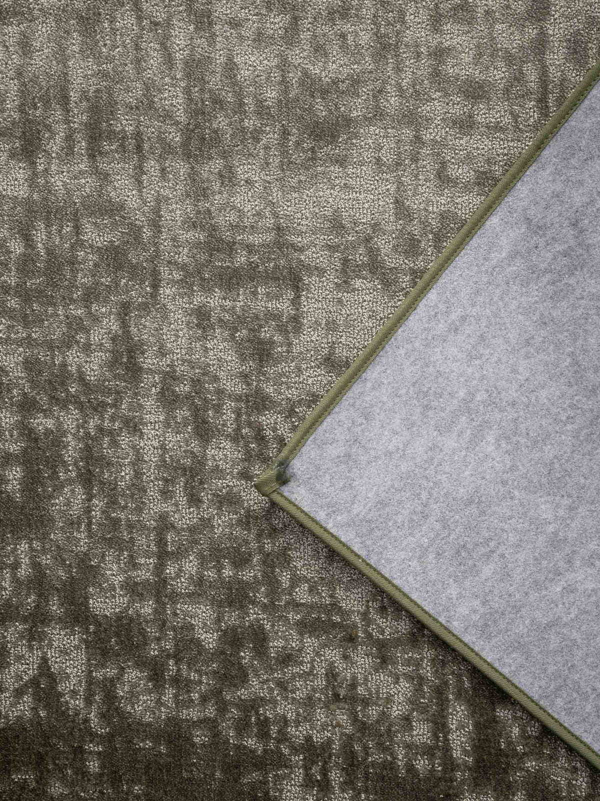 Airo soft pile rug in Light Green – NORUM