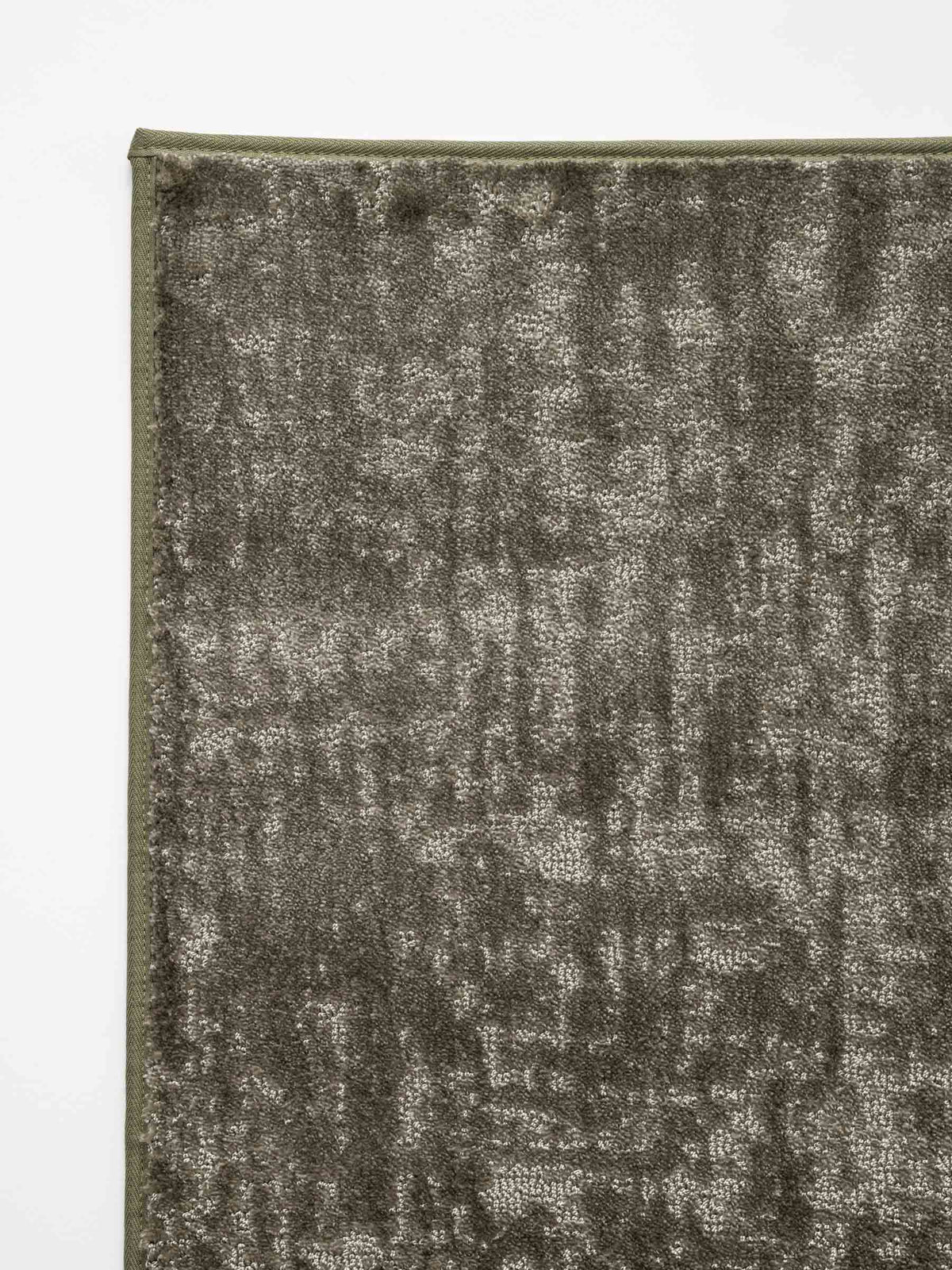 Airo soft pile rug in Light Green – NORUM