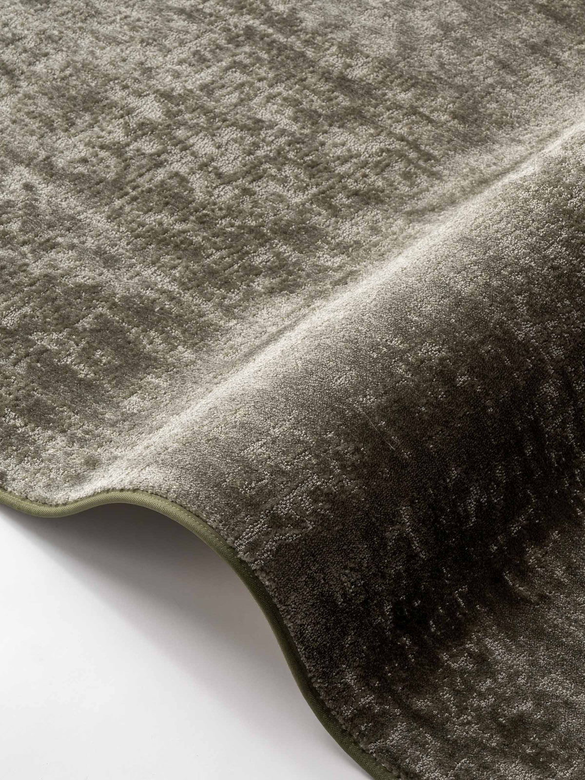 Airo soft pile rug in Light Green – NORUM