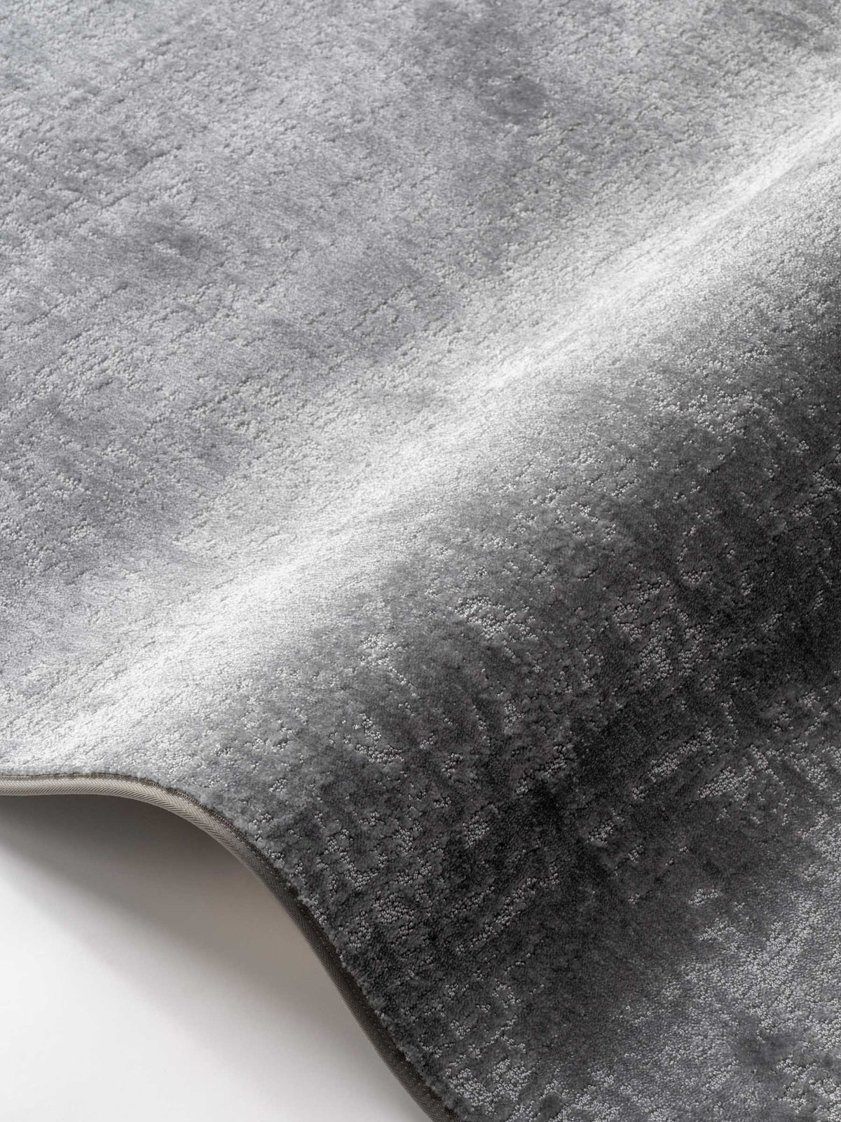 Airo soft pile rug in Stone Grey – NORUM