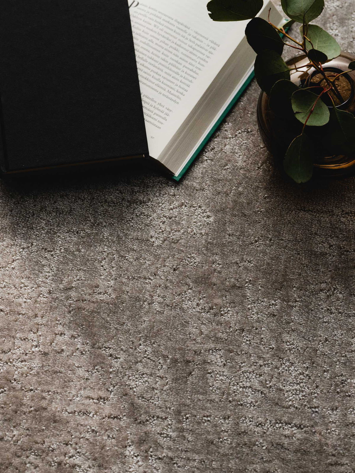 Airo soft pile rug in Velvet Sand – NORUM