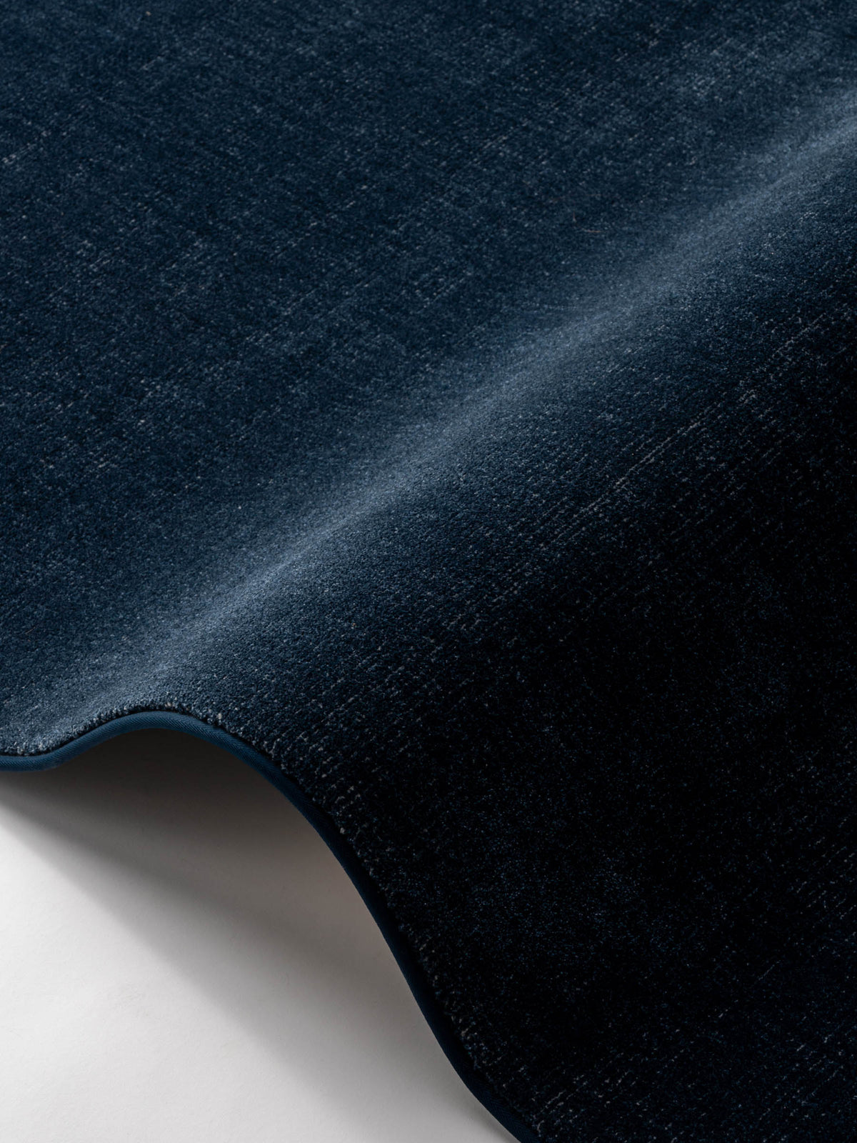 Elora soft pile rug in Indigo Blue – NORUM