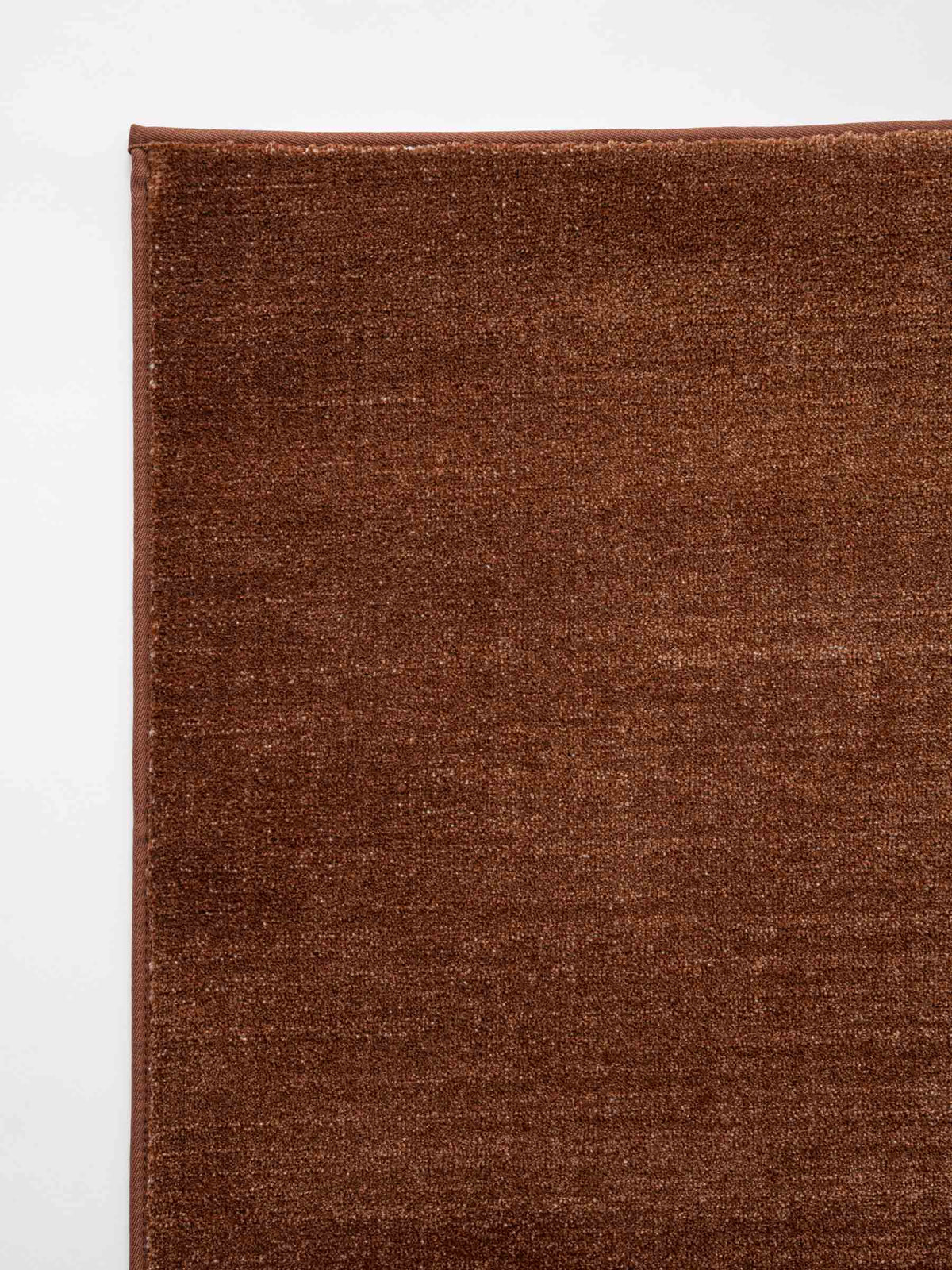 Elora soft pile rug in Warm Terra – NORUM