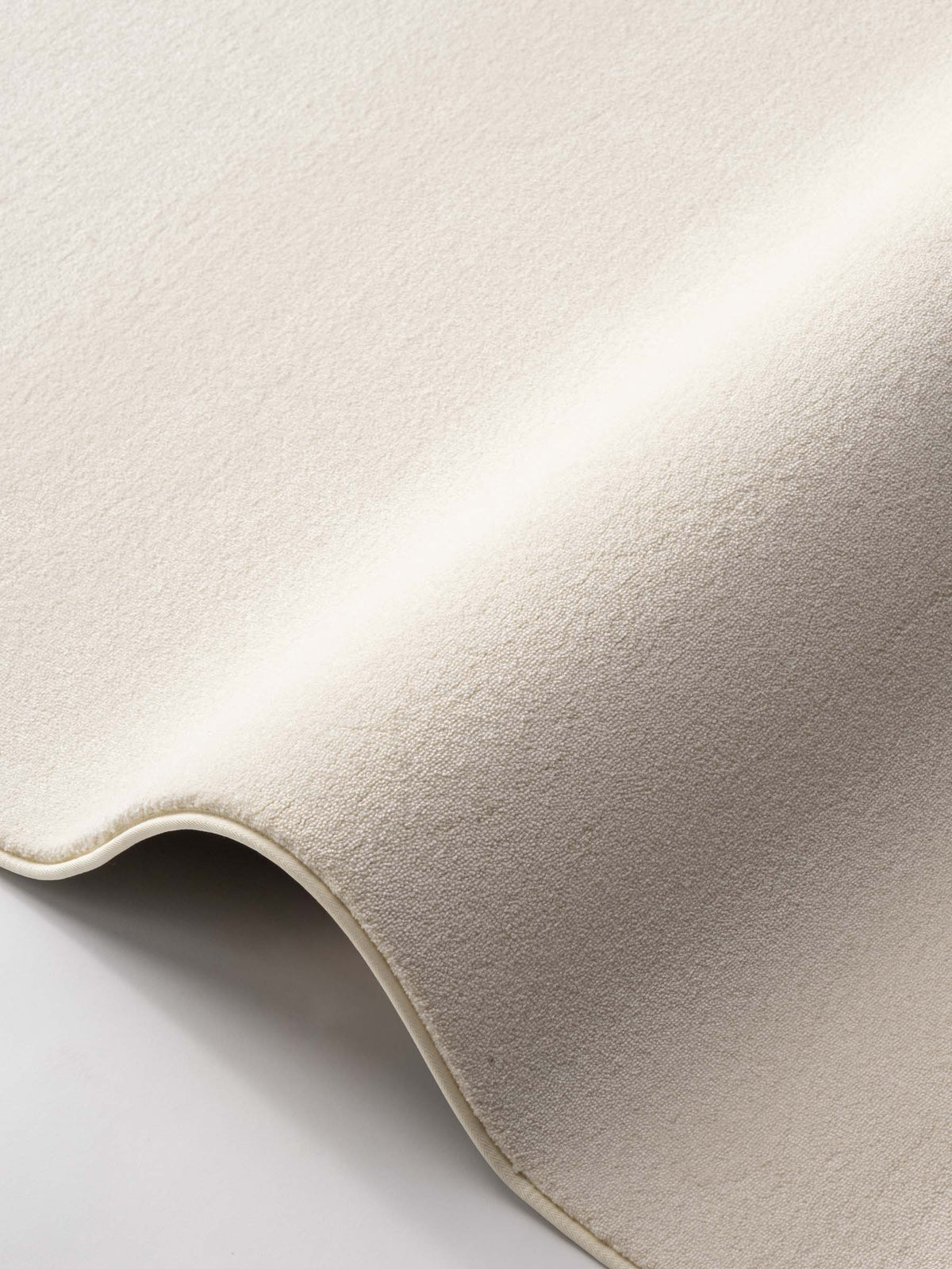 Noemi soft pile rug in Off White – NORUM