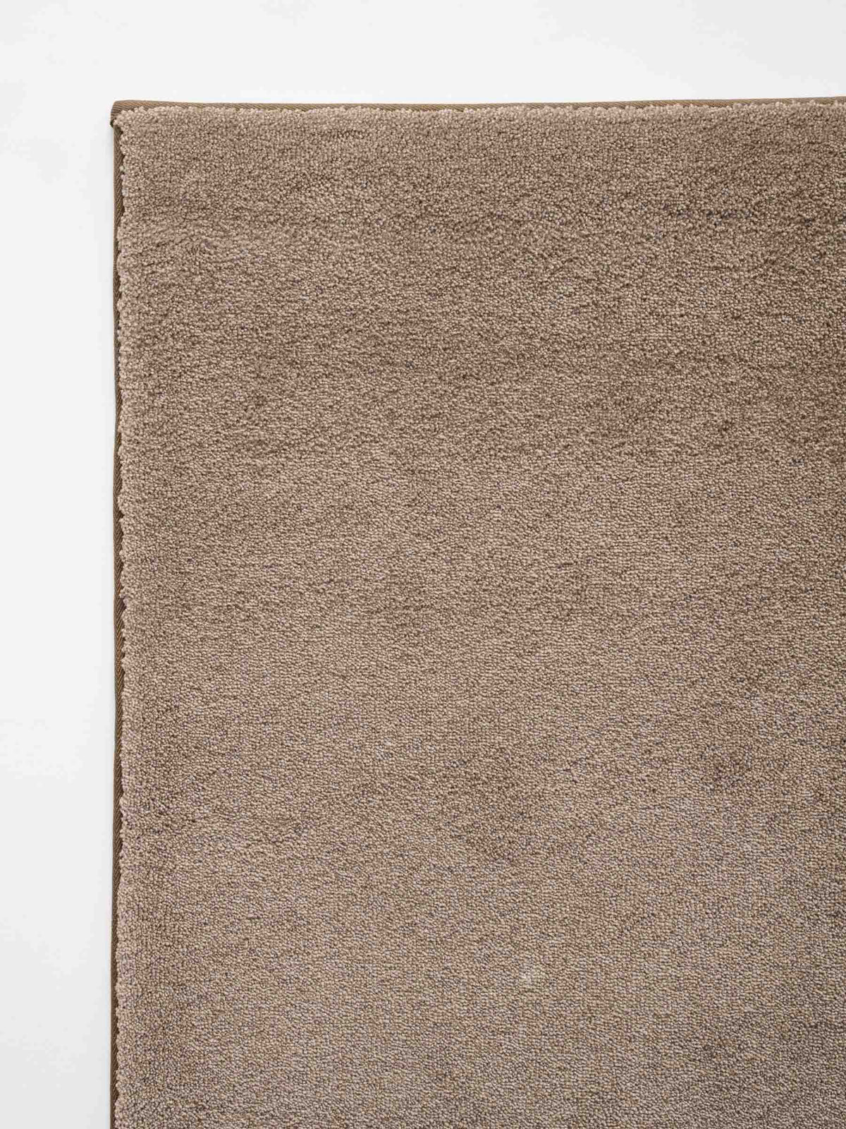 Noemi soft pile rug in Soft Brown – NORUM
