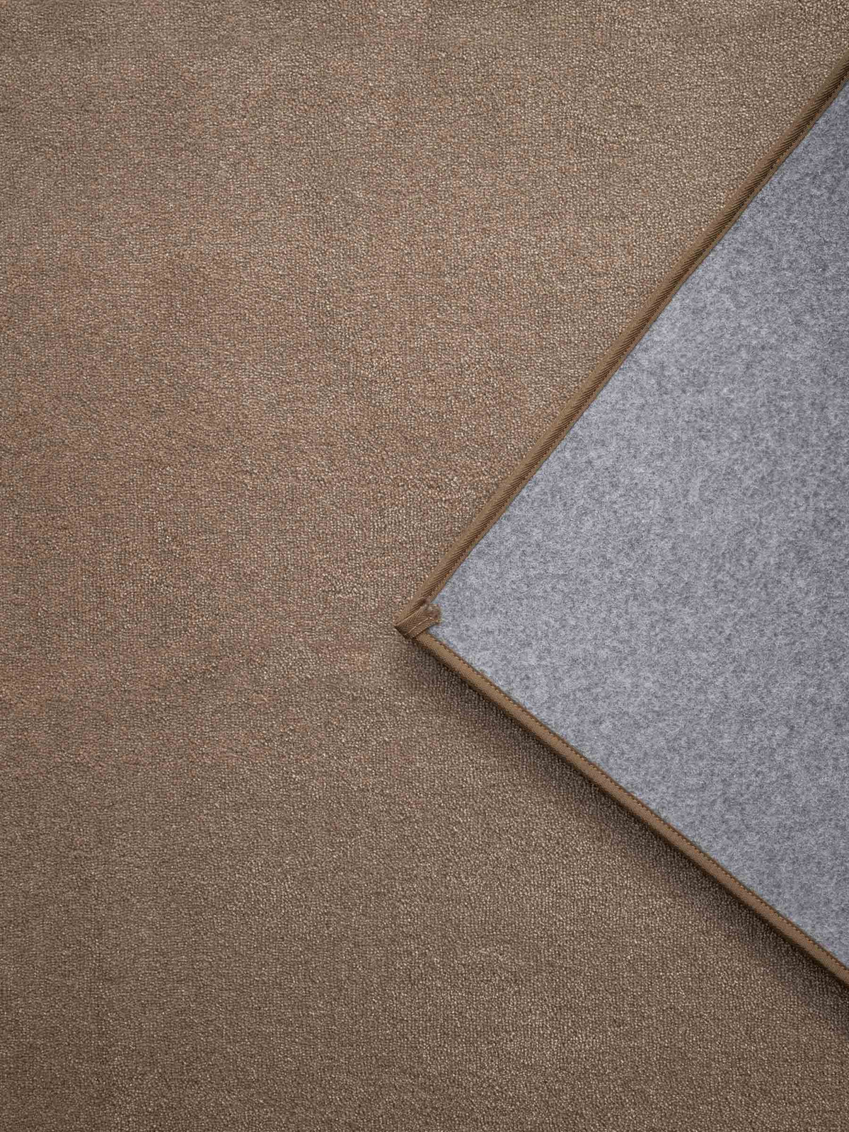 Noemi soft pile rug in Soft Brown – NORUM
