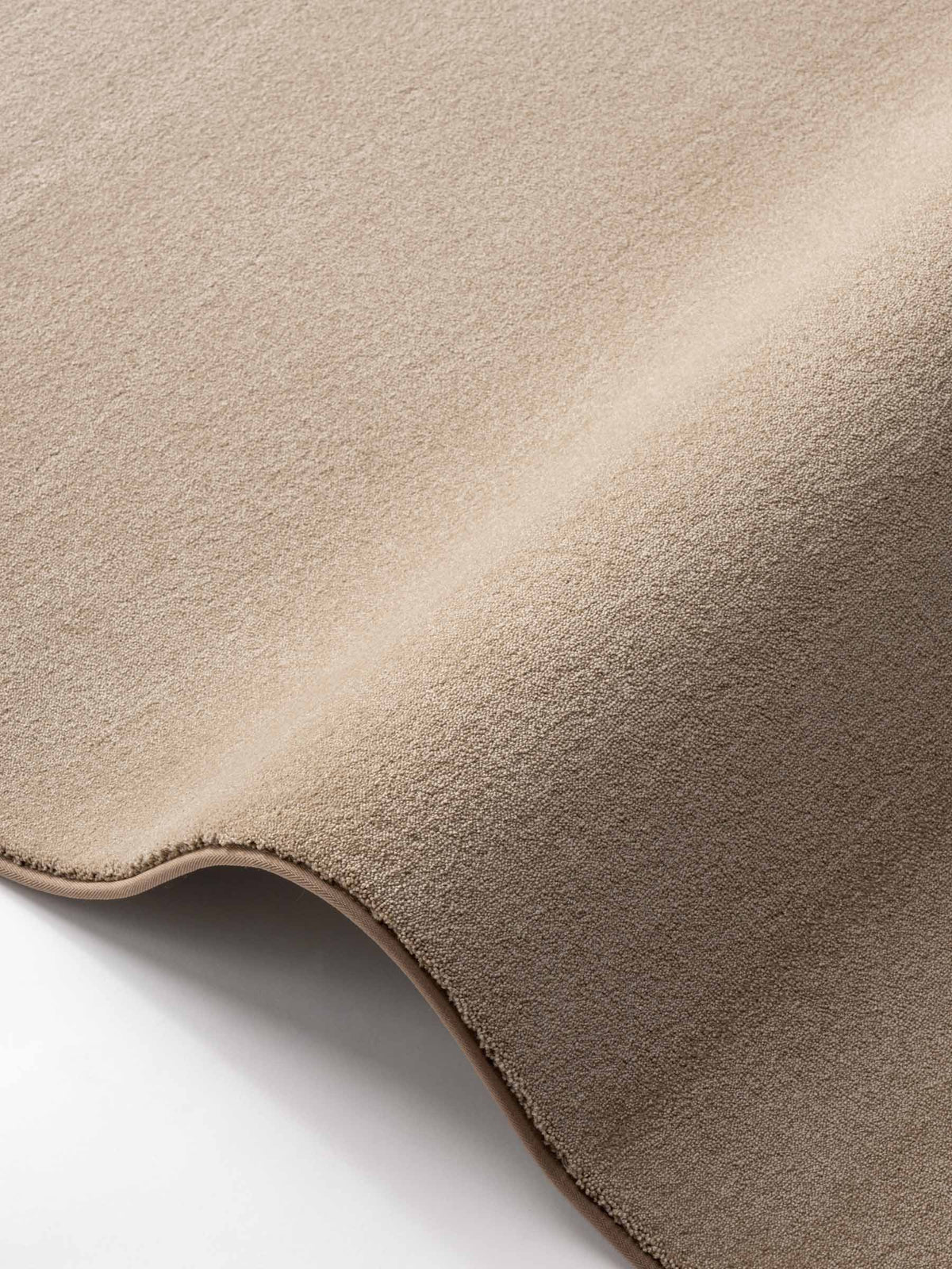 Noemi soft pile rug in Warm Beige – NORUM