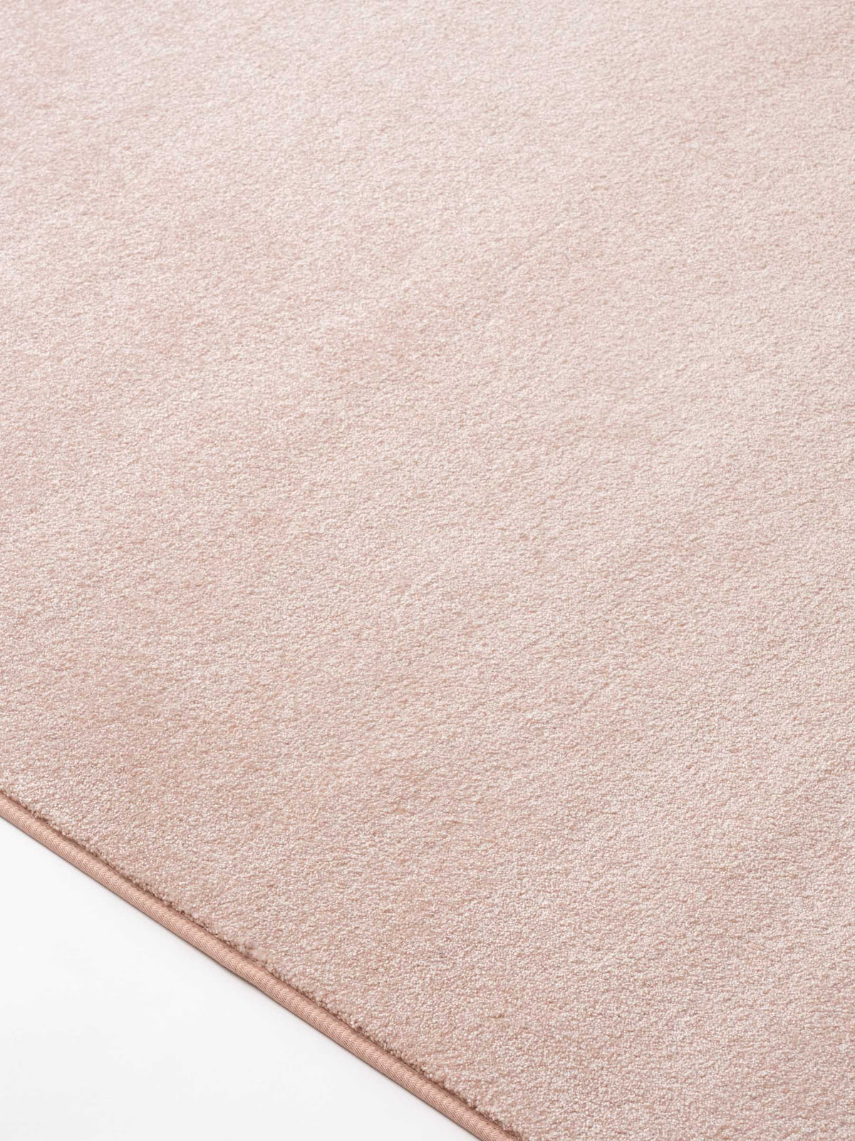 Nuva soft pile rug in Calm Rose – NORUM