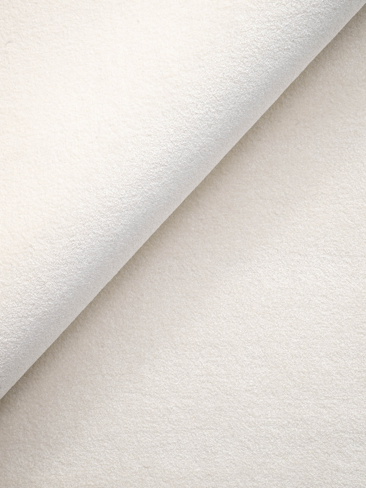 Nuva soft pile rug in Calm White – NORUM