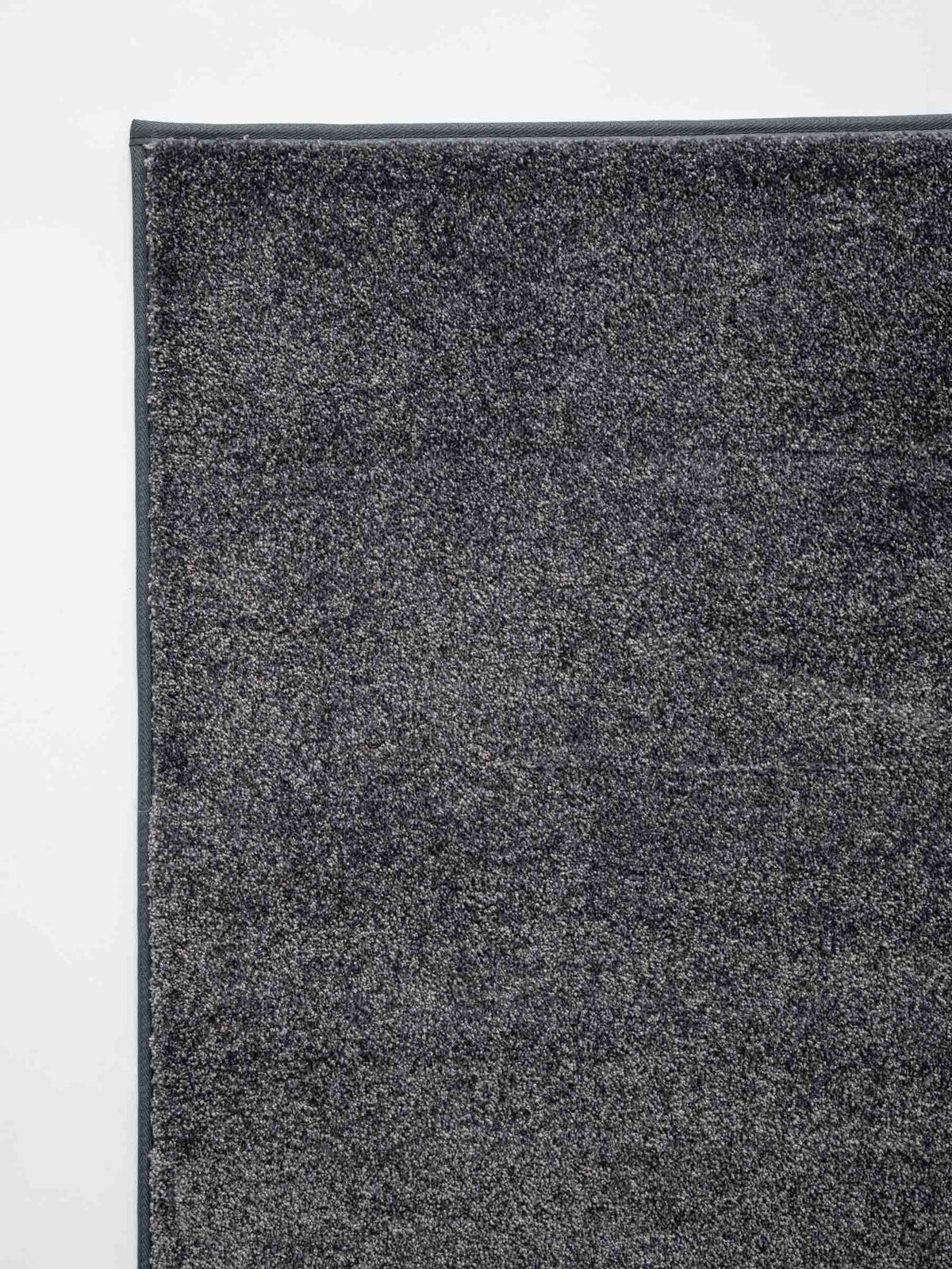 Nuva soft pile rug in Dark Grey – NORUM