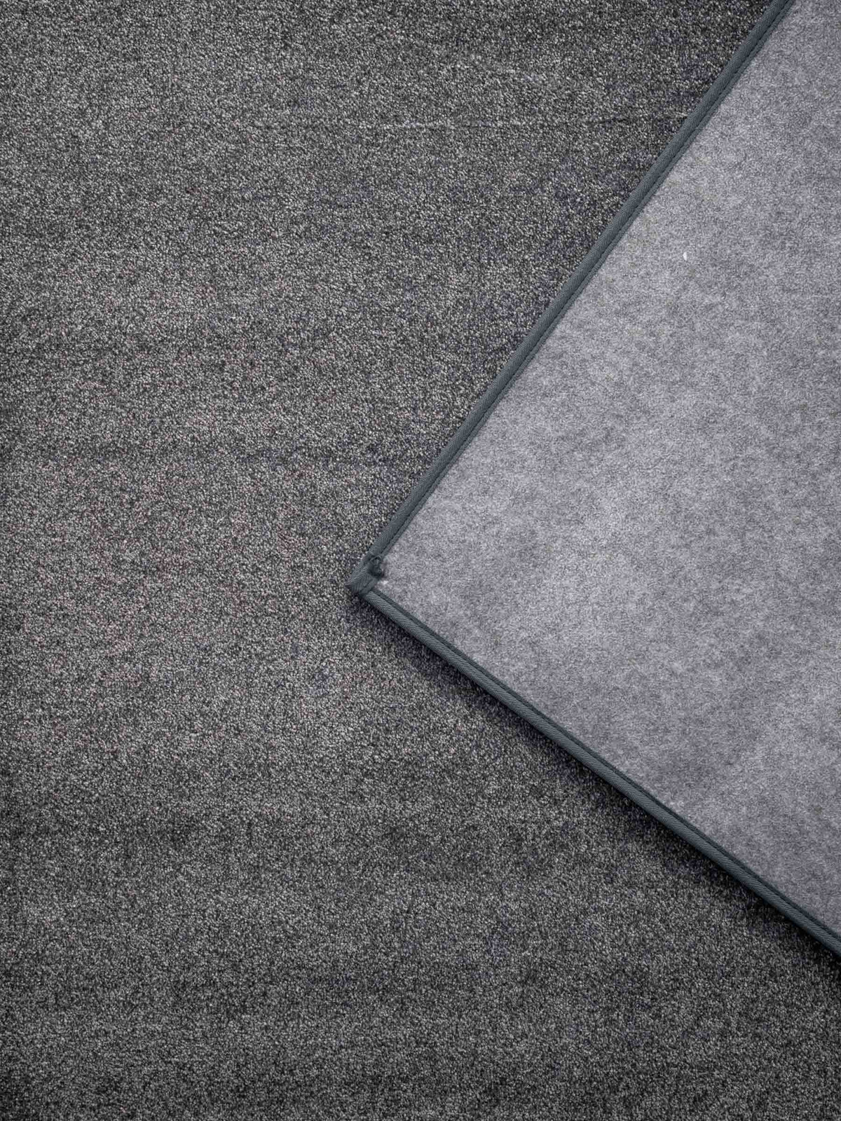 Nuva soft pile rug in Dark Grey – NORUM