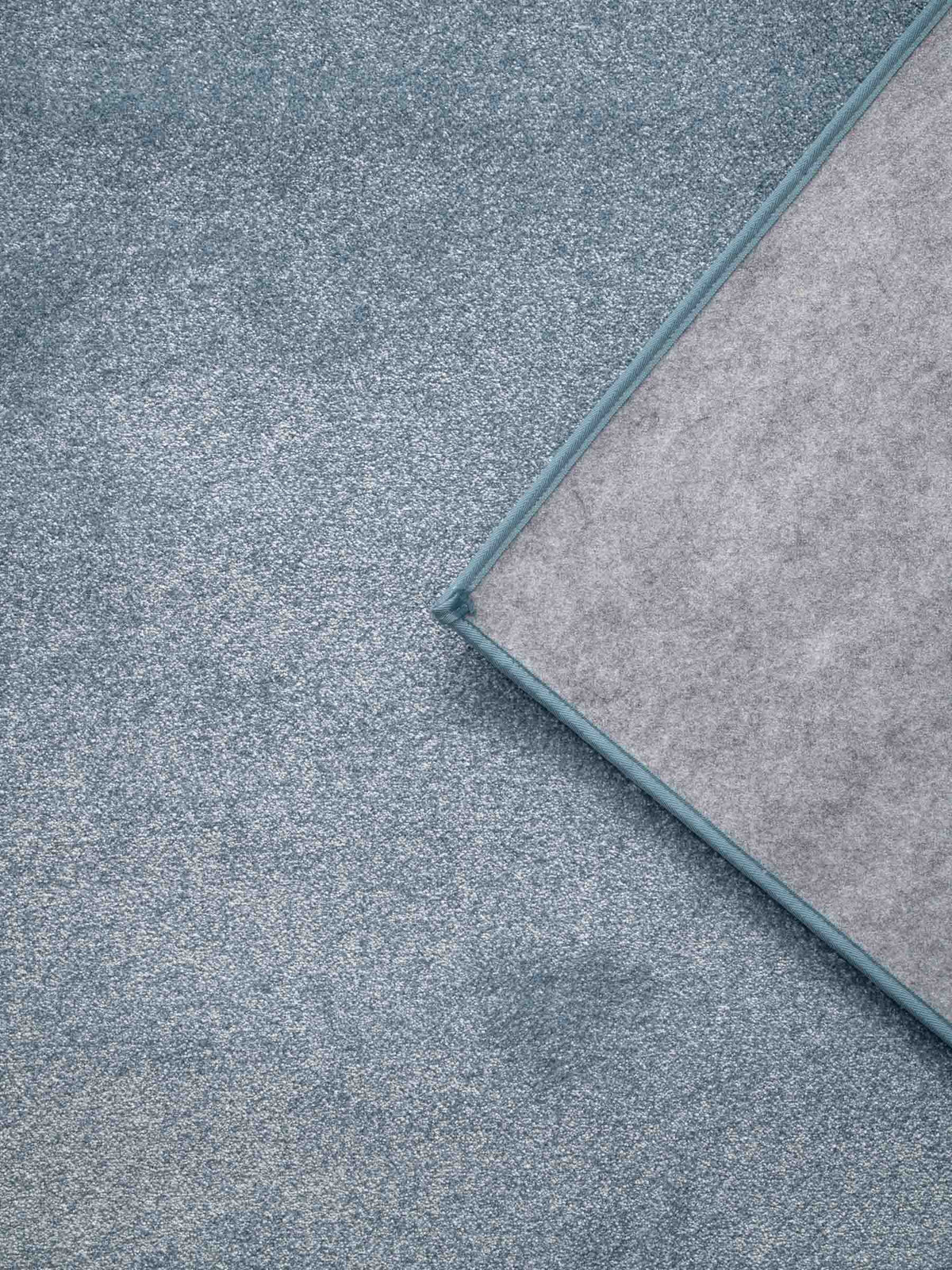 Nuva soft pile rug in Faded Blue – NORUM