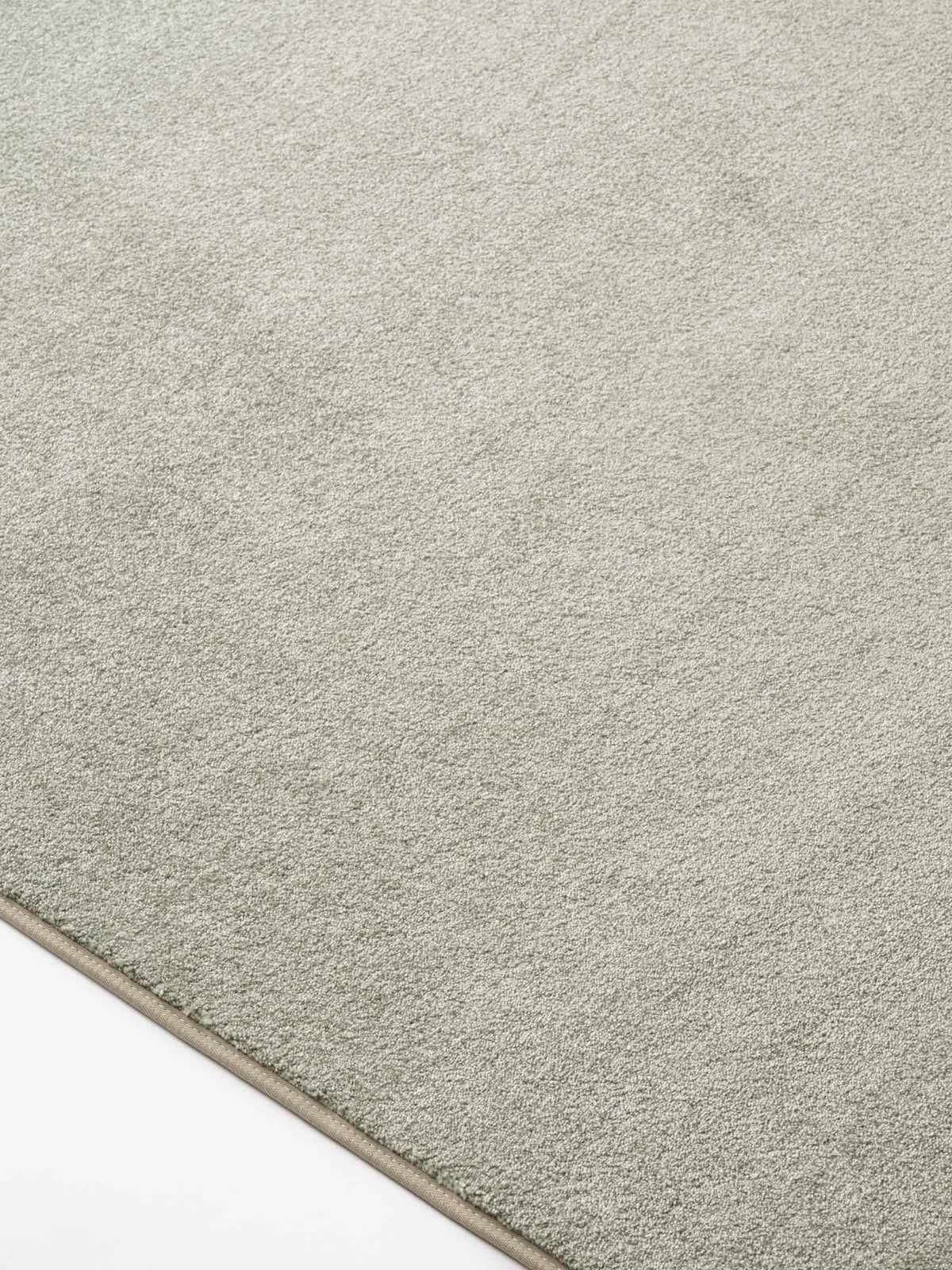 Nuva soft pile rug in Light Green – NORUM