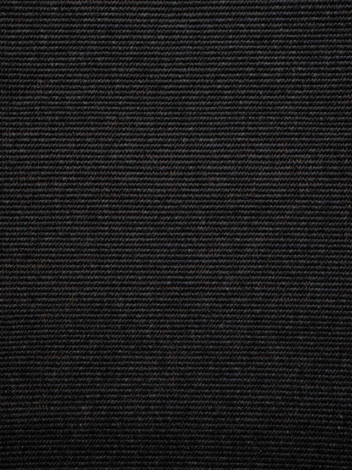 Sarea wool rug in Soft Black – NORUM