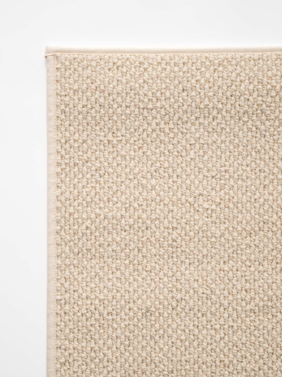 Solen wool rug in Off White – NORUM