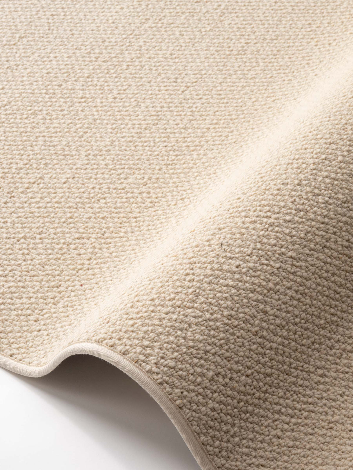 Solen wool rug in Off White – NORUM