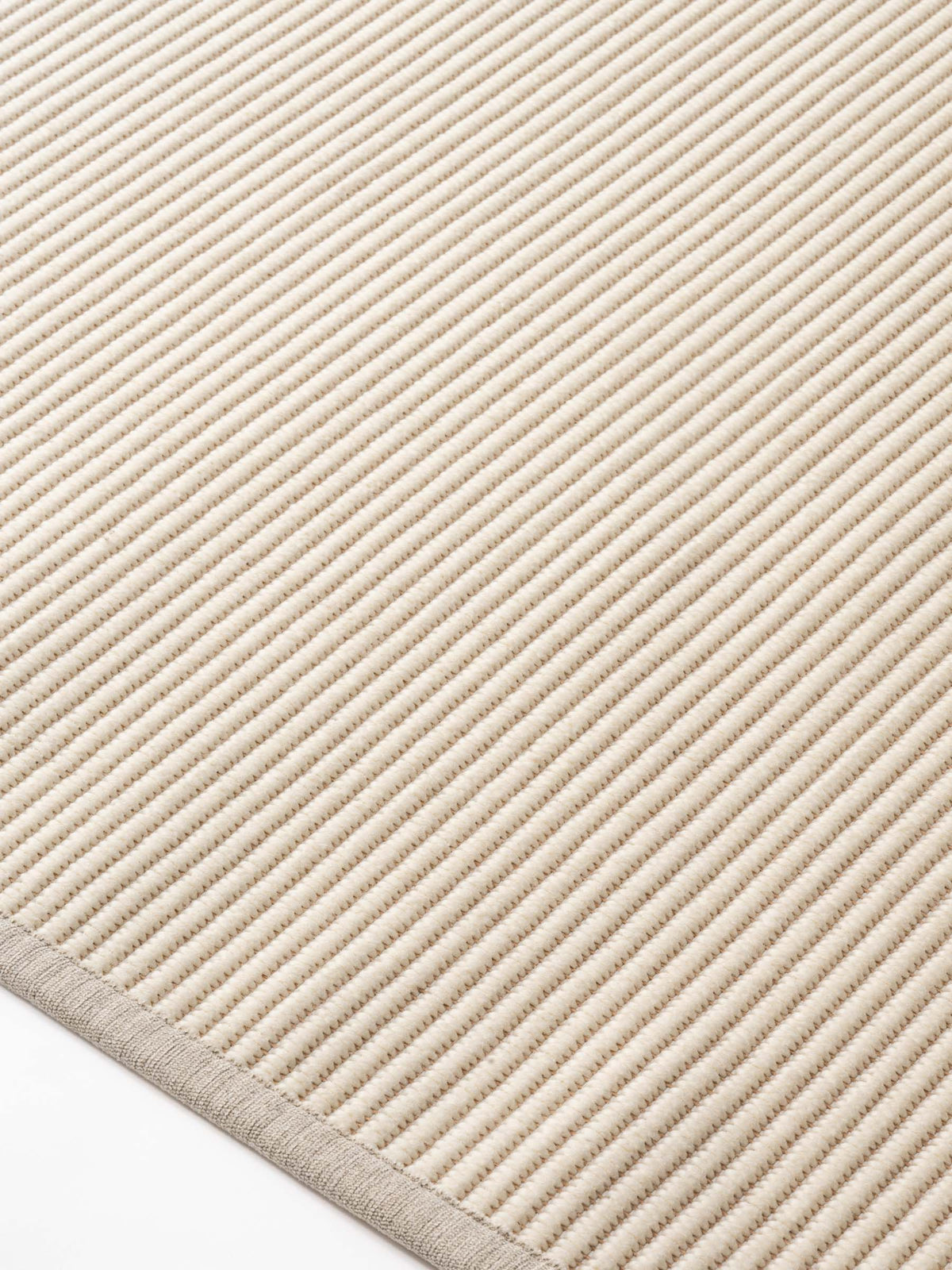 Taive wool rug in Cream White – NORUM