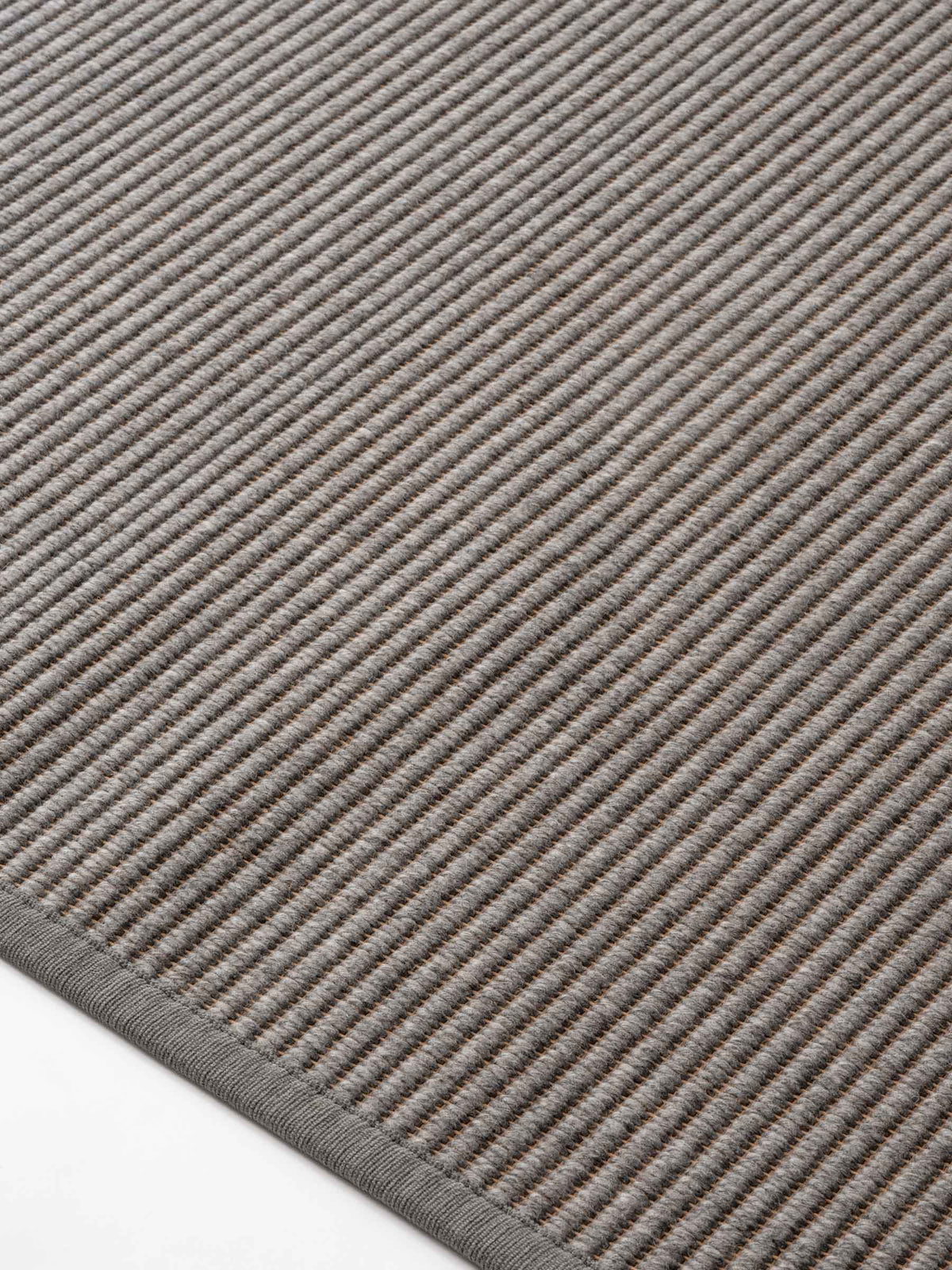 Taive wool rug in Stone Grey – NORUM