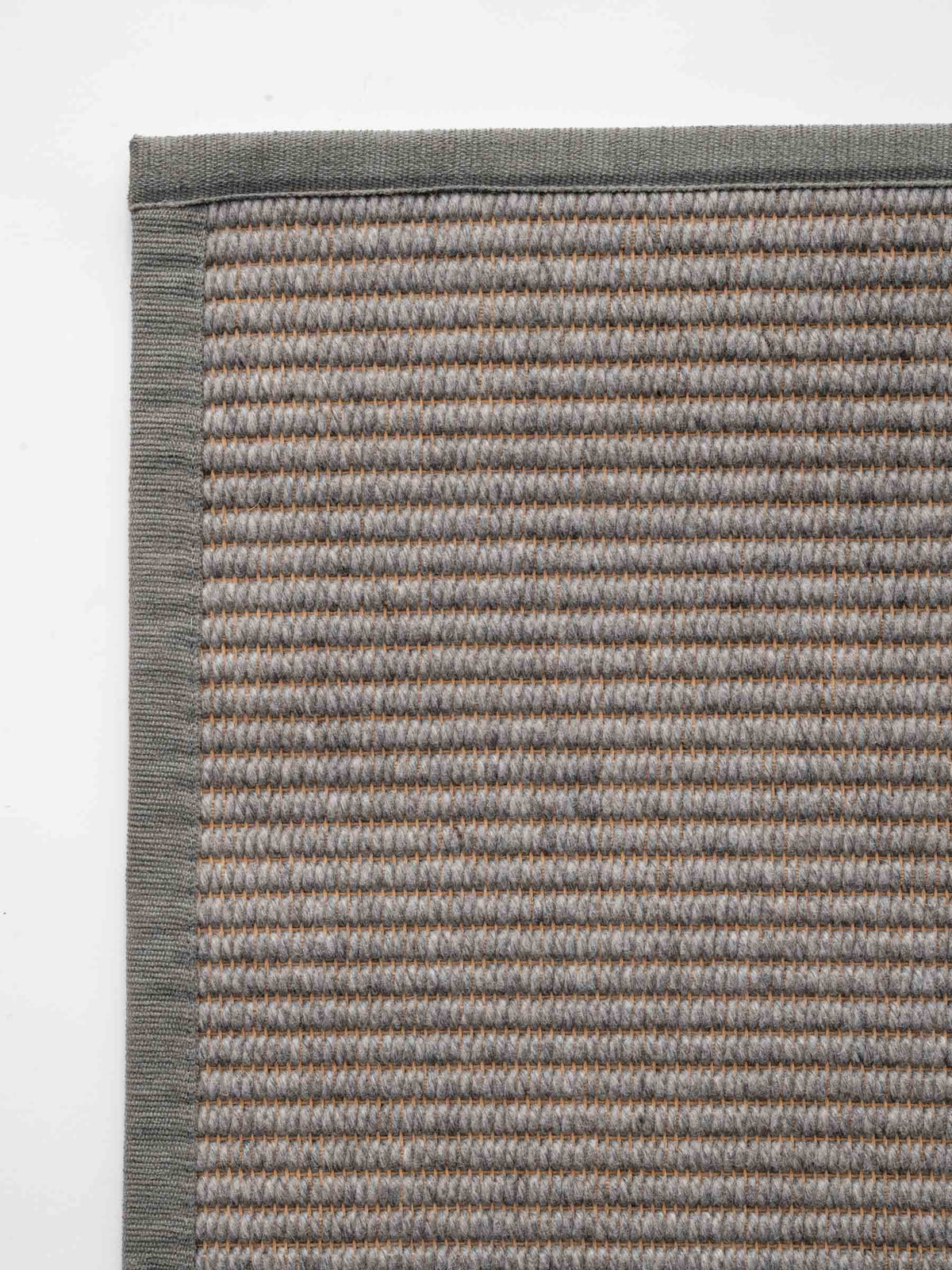 Taive wool rug in Stone Grey – NORUM