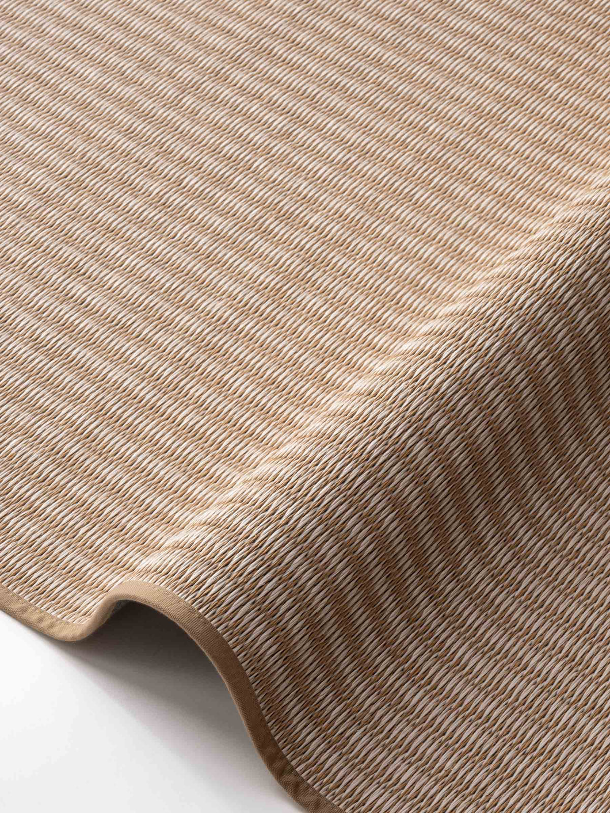 Tera paper yarn rug in White/Natural – NORUM