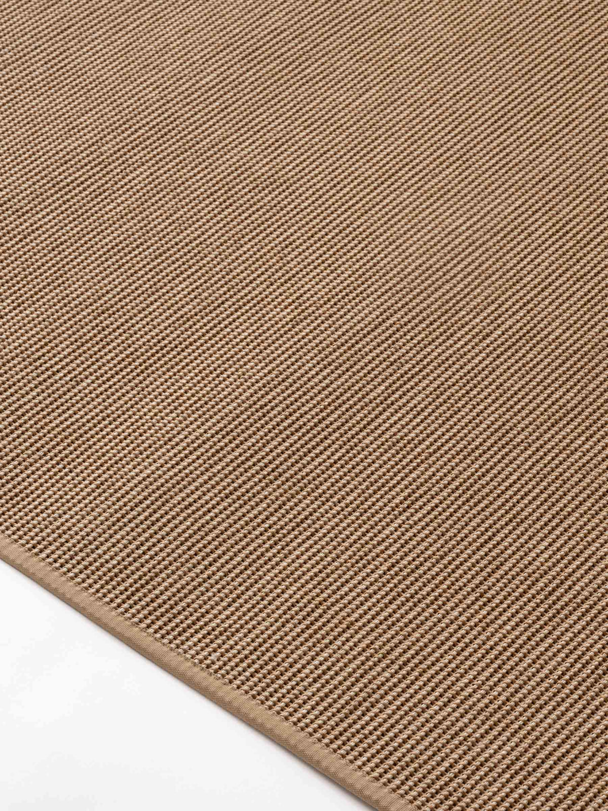 Vale paper yarn rug in White/Natural – NORUM