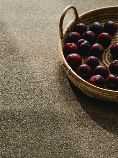 Nuva rug in Dusty Sand – NORUM